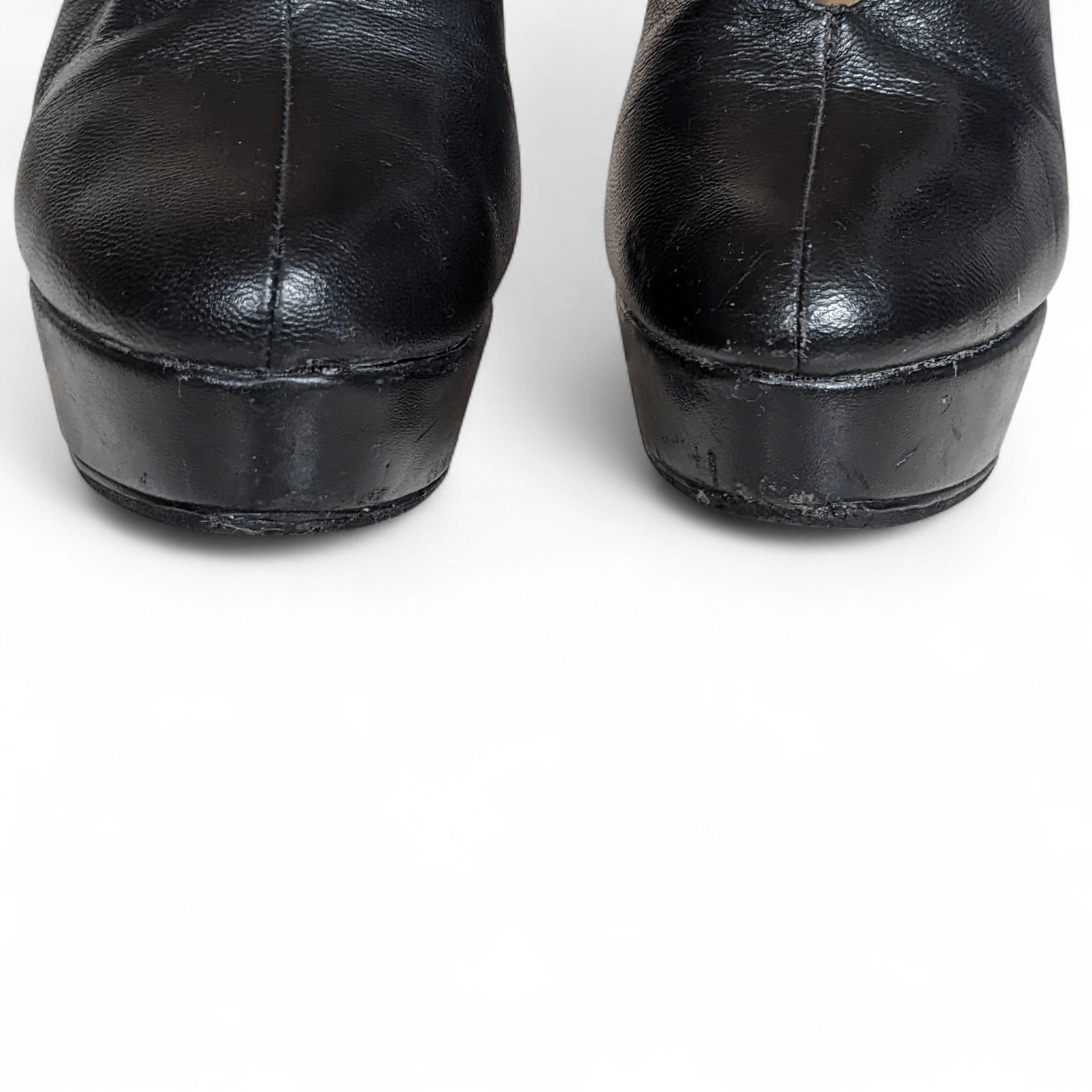 Christian Louboutin Christian Louboutin Black Leather Heels (Size 37) Size US 7 / IT 37 - 9 Thumbnail
