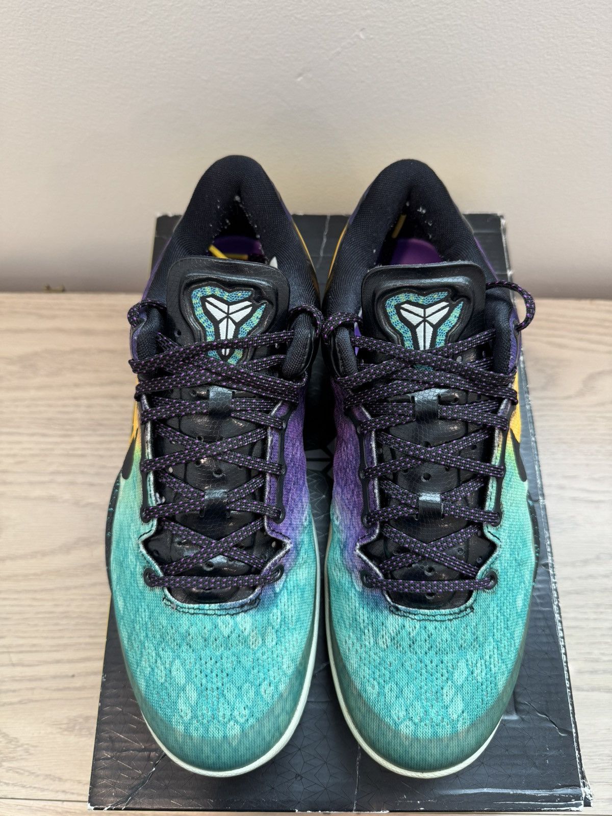 Nike Nike Kobe 8 Easter Size 8.5 Excellent Condition Size US 8.5 / EU 41-42 - 4 Thumbnail
