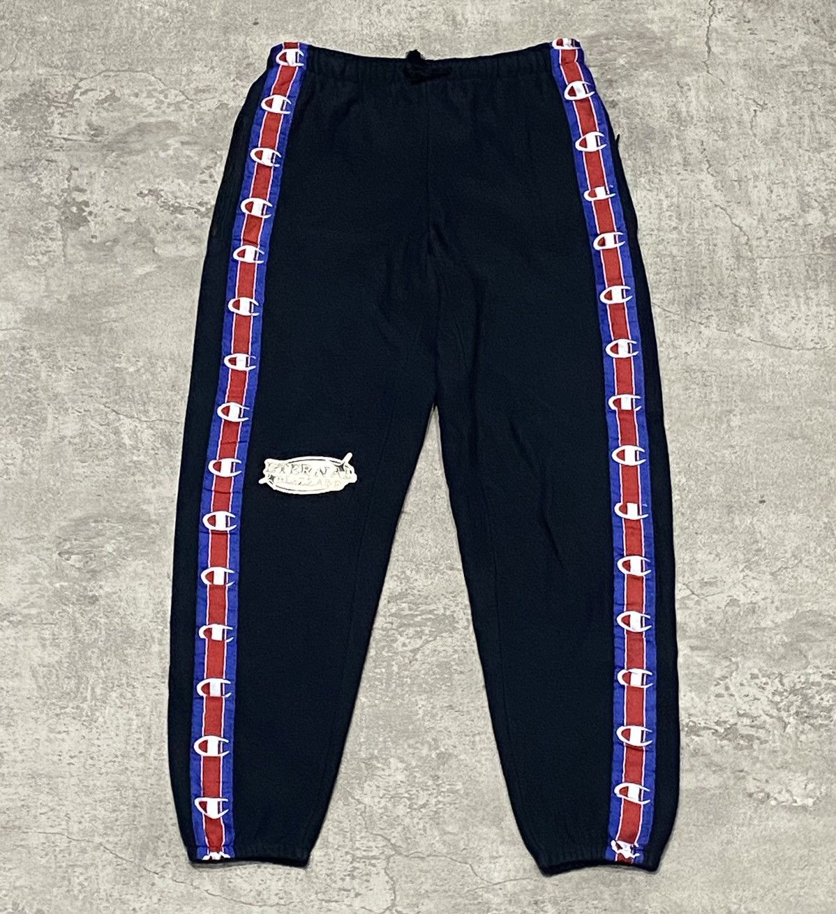 Champion × Vetements Vetements X Champion Taped Sweatpants Size US 30 / EU 46 - 1 Thumbnail