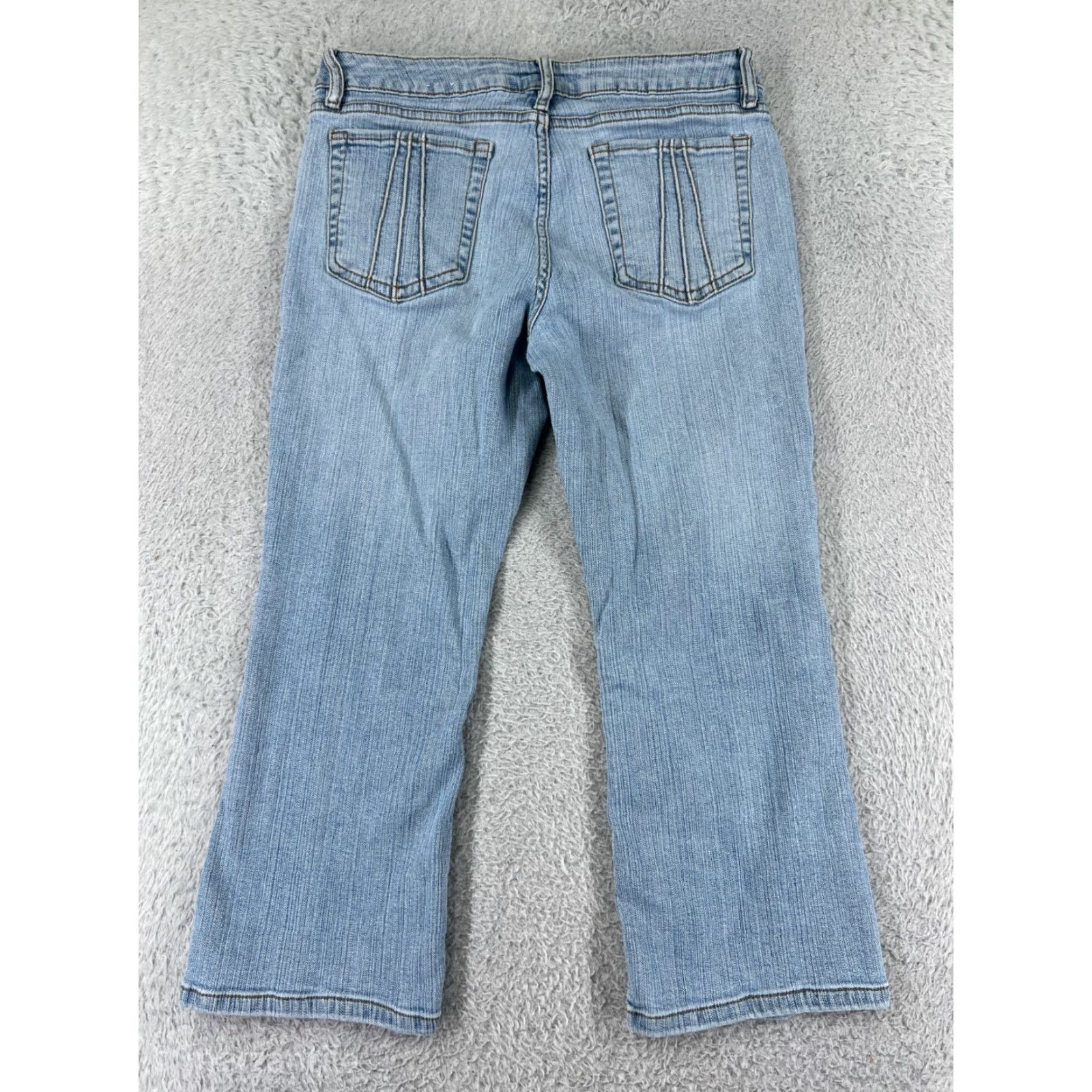 Vintage Arizona Jeans Pants Womens 5 Blue Denim Capri Cotton Blend Stretch Light Wash Pockets Regular Logo Embroidered Front Flat Front kick off Size 27" / US 4 / IT 40 - 2 Thumbnail