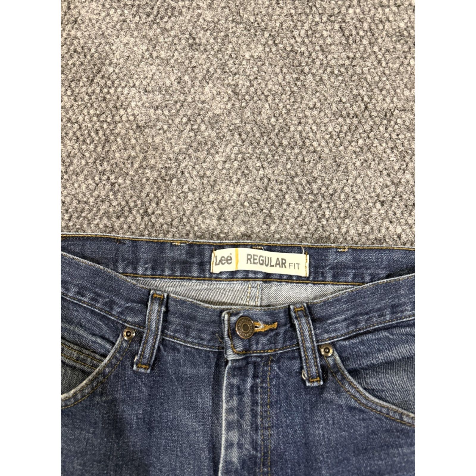 Lee Lee Jeans Mens 34x30 Regular Fit Straight Leg Denim Medium Wash 5-Pocket Jeans Mens Regular Fit Straight Leg Denim Blue Lee Logo Accents 34x30 Men Size US 34 / EU 50 - 4 Thumbnail