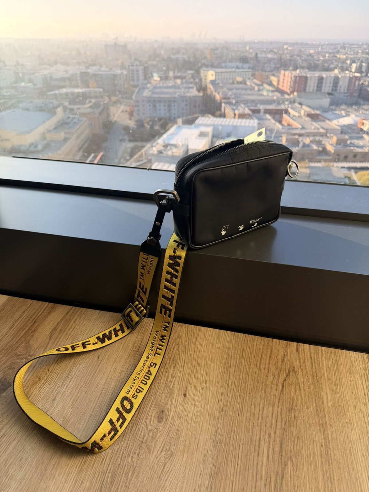 Off-White Off-White Logo Crossbody Bag Size ONE SIZE - 1 Thumbnail