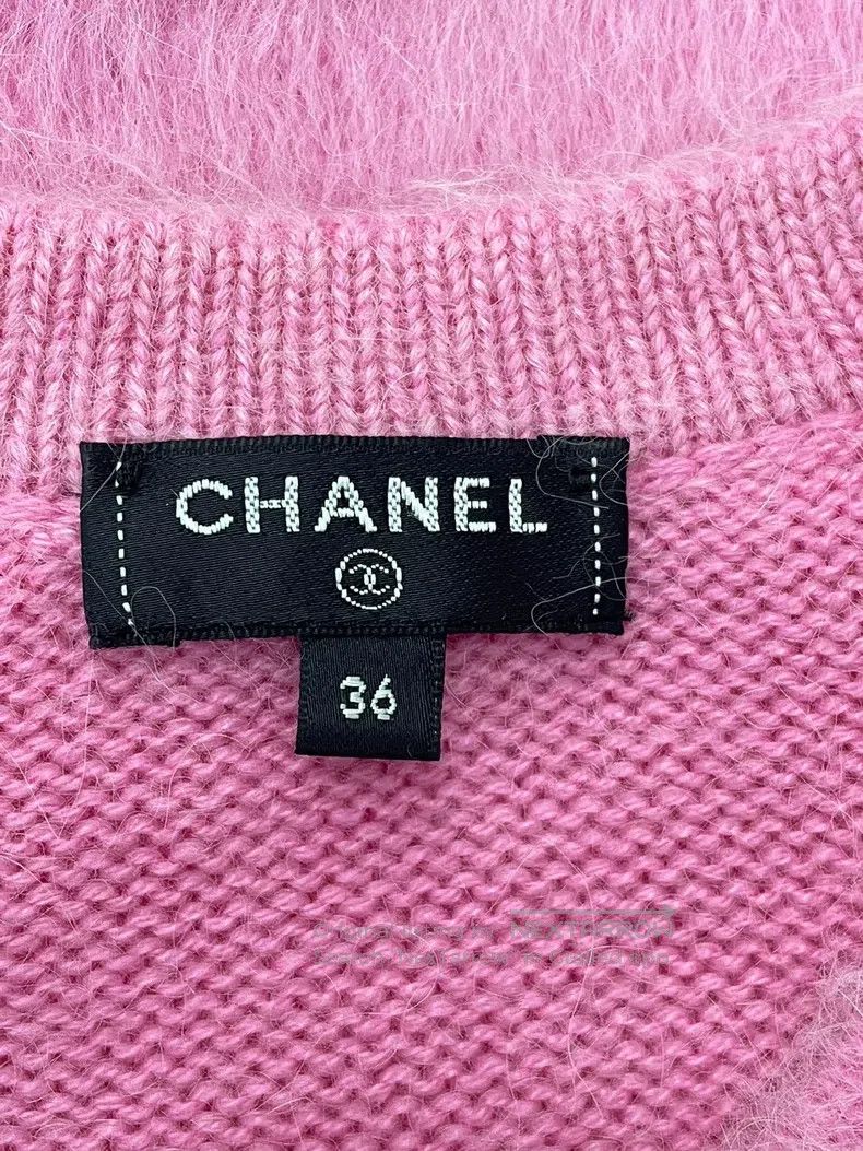 Chanel Chanel Snow Series Pink Snowflake Button Cashmere Cardigan Size XS / US 0-2 / IT 36-38 - 4 Thumbnail