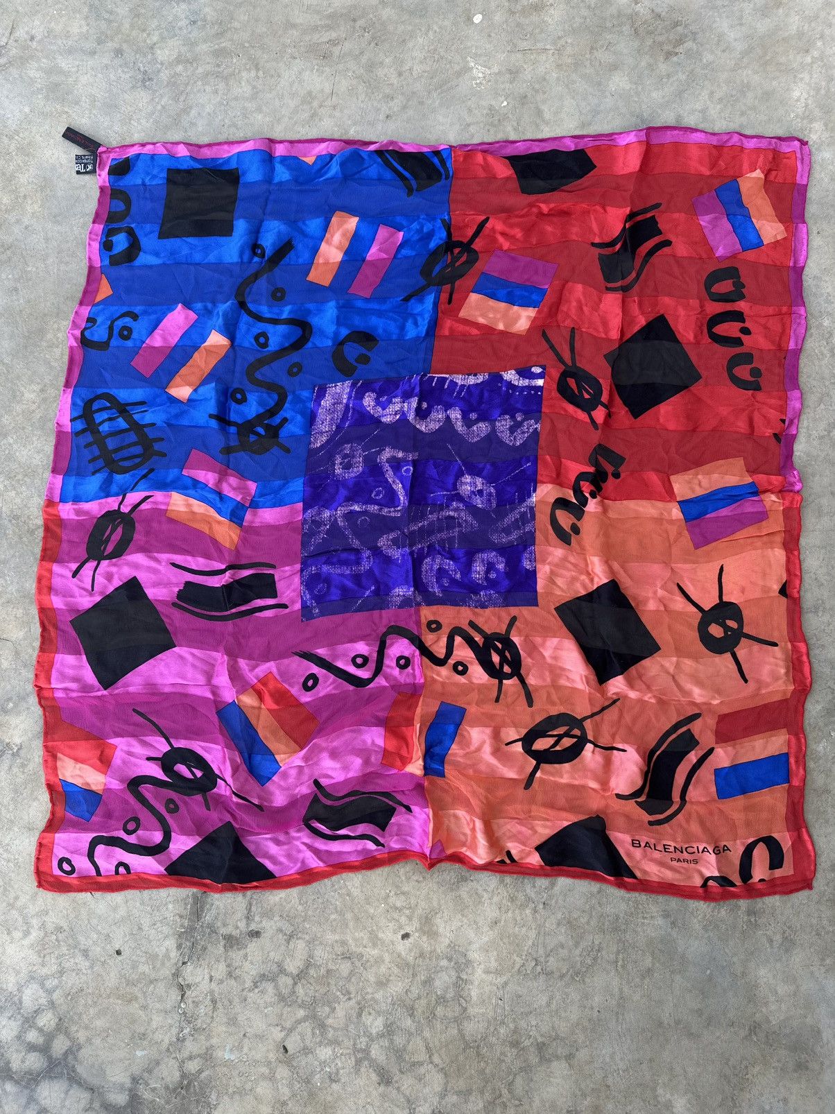 Balenciaga Balenciaga - Vintage Abstract Silk Scarves Size ONE SIZE - 4 Thumbnail