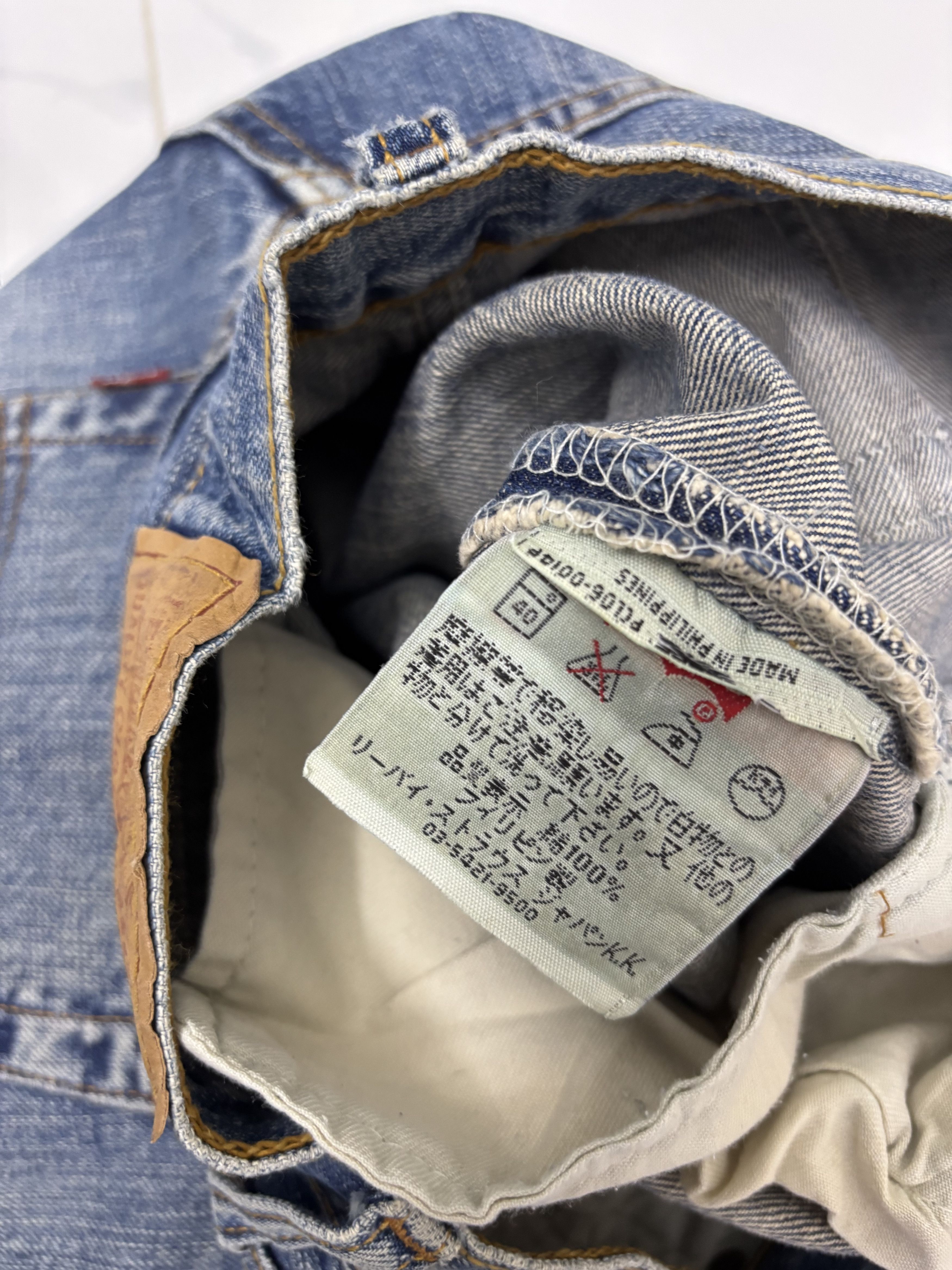 Levi's Vintage Levis 501 Distressed Denim Faded Jean Size US 29 - 13 Thumbnail