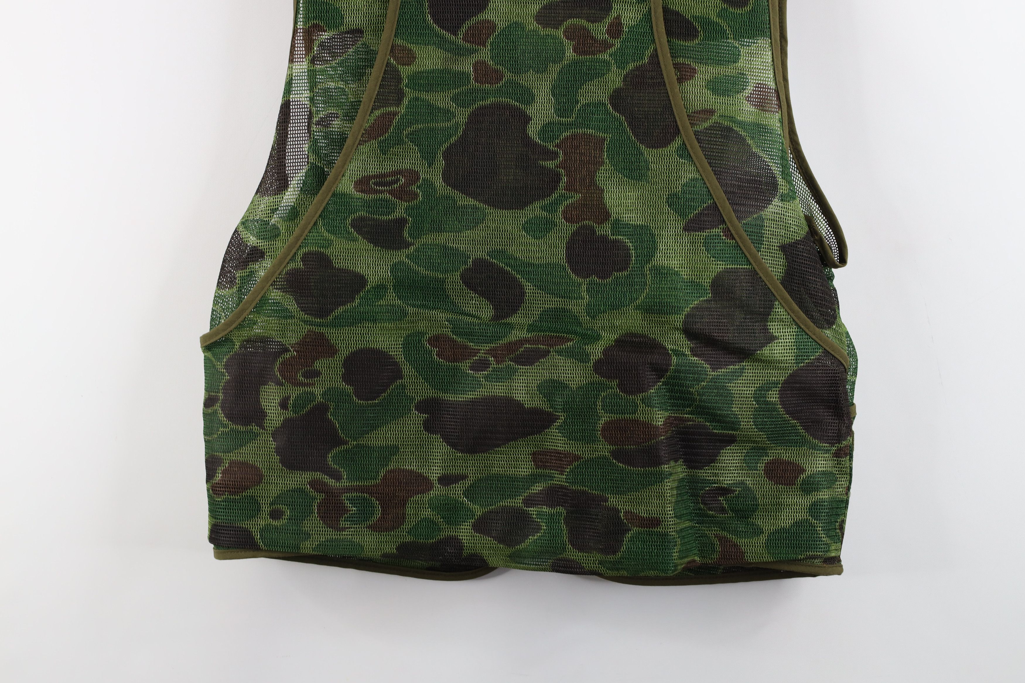 Vintage Vintage 70s Streetwear Camouflage Mesh Hunting Vest Jacket Size US L / EU 52-54 / 3 - 14 Thumbnail