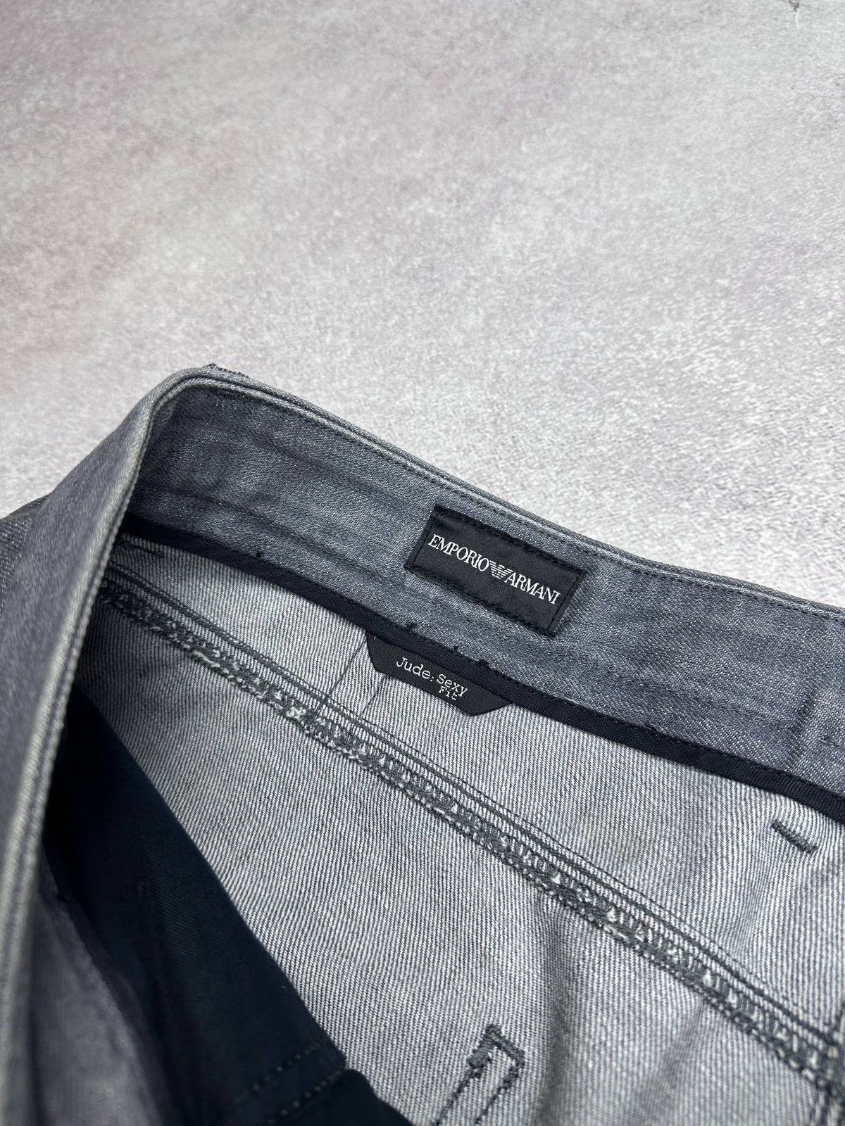 Armani Vintage Armani Metal Logo Baggy Jeans Rare 33 Size US 33 - 7 Thumbnail