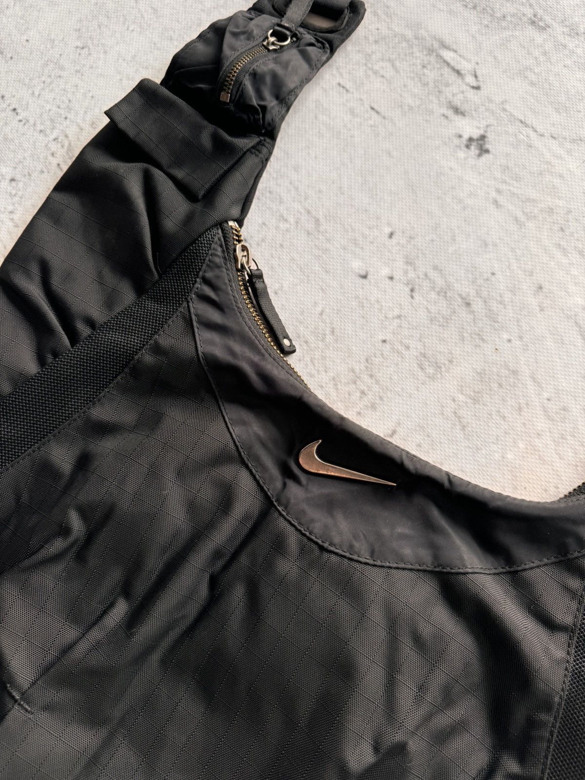Nike × Vintage NIKE VINTAGE BASIC CASUAL SLING BAG 00s 90s Size ONE SIZE - 5 Thumbnail