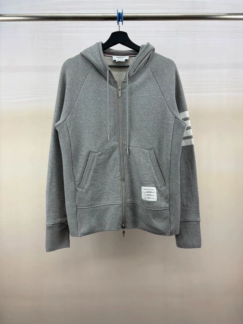 Thom Browne Thom Browne Gray four stripe zip hoodie Size US L / EU 52-54 / 3 - 1 Thumbnail