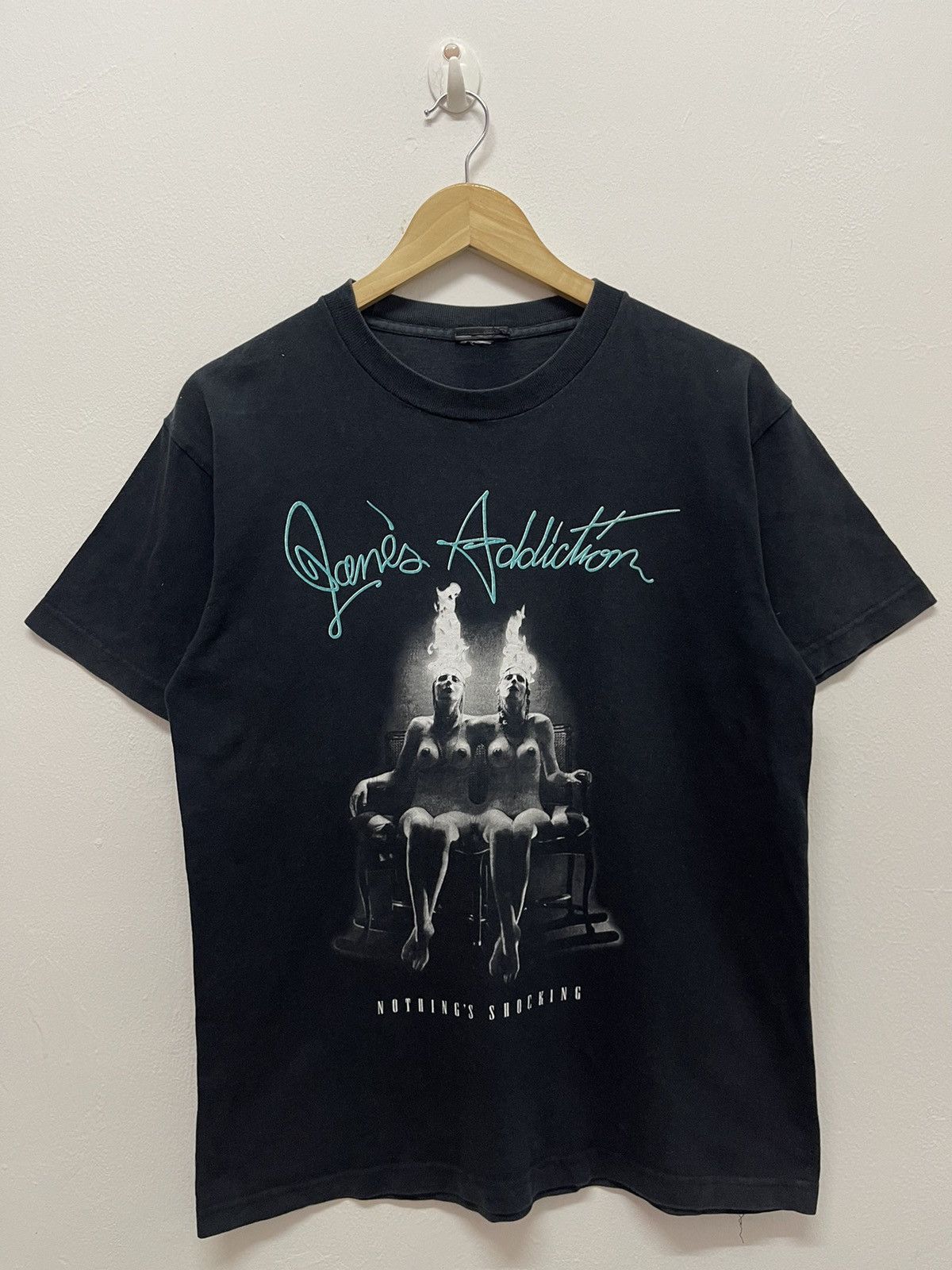 Vintage Vintage Jane’s Addiction Nothings Shocking Size US M / EU 48-50 / 2 - 5 Thumbnail