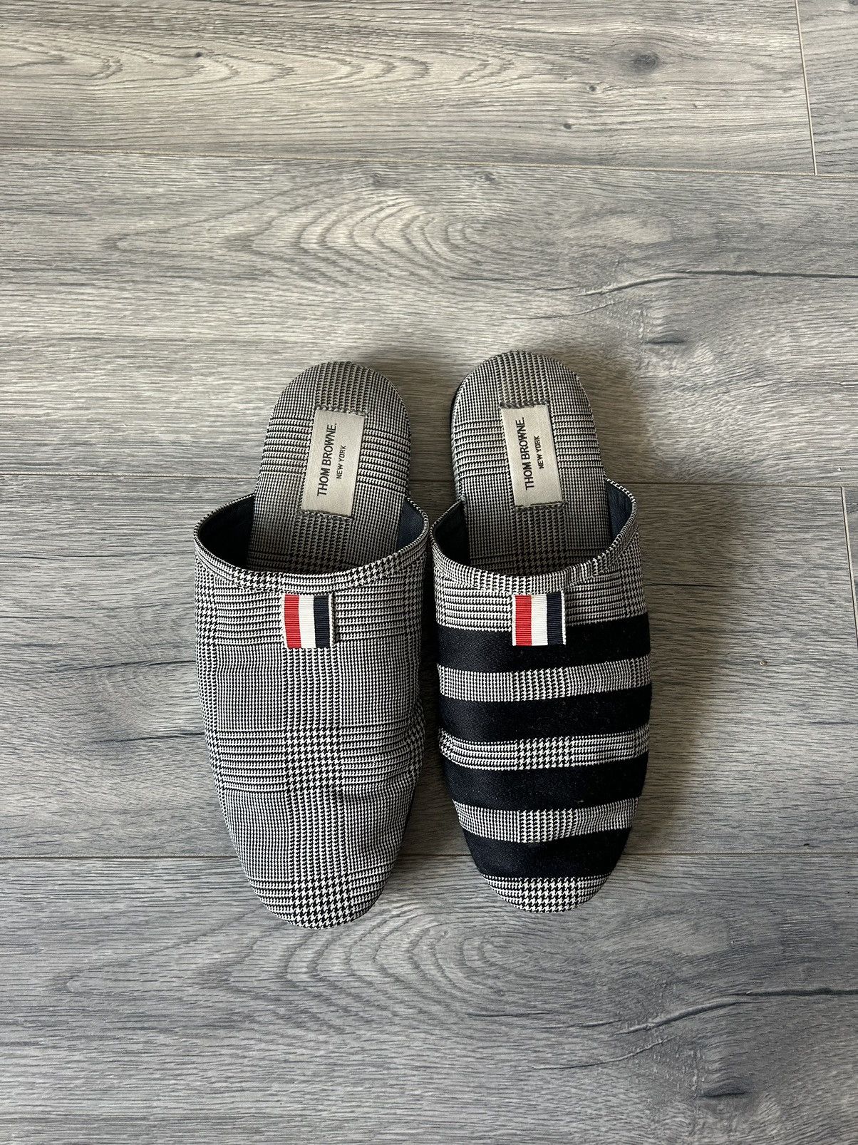Checkered Pattern Slippers