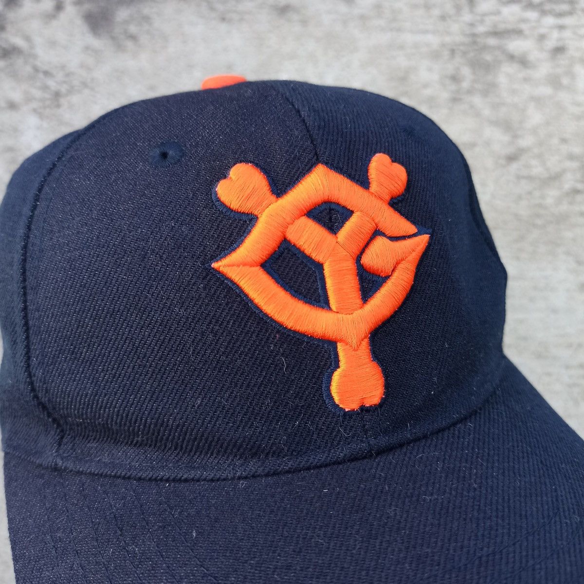 Vintage DS Vintage Yomiuri Giants Japanese Baseball Strap Back Hat Size ONE SIZE - 7 Thumbnail