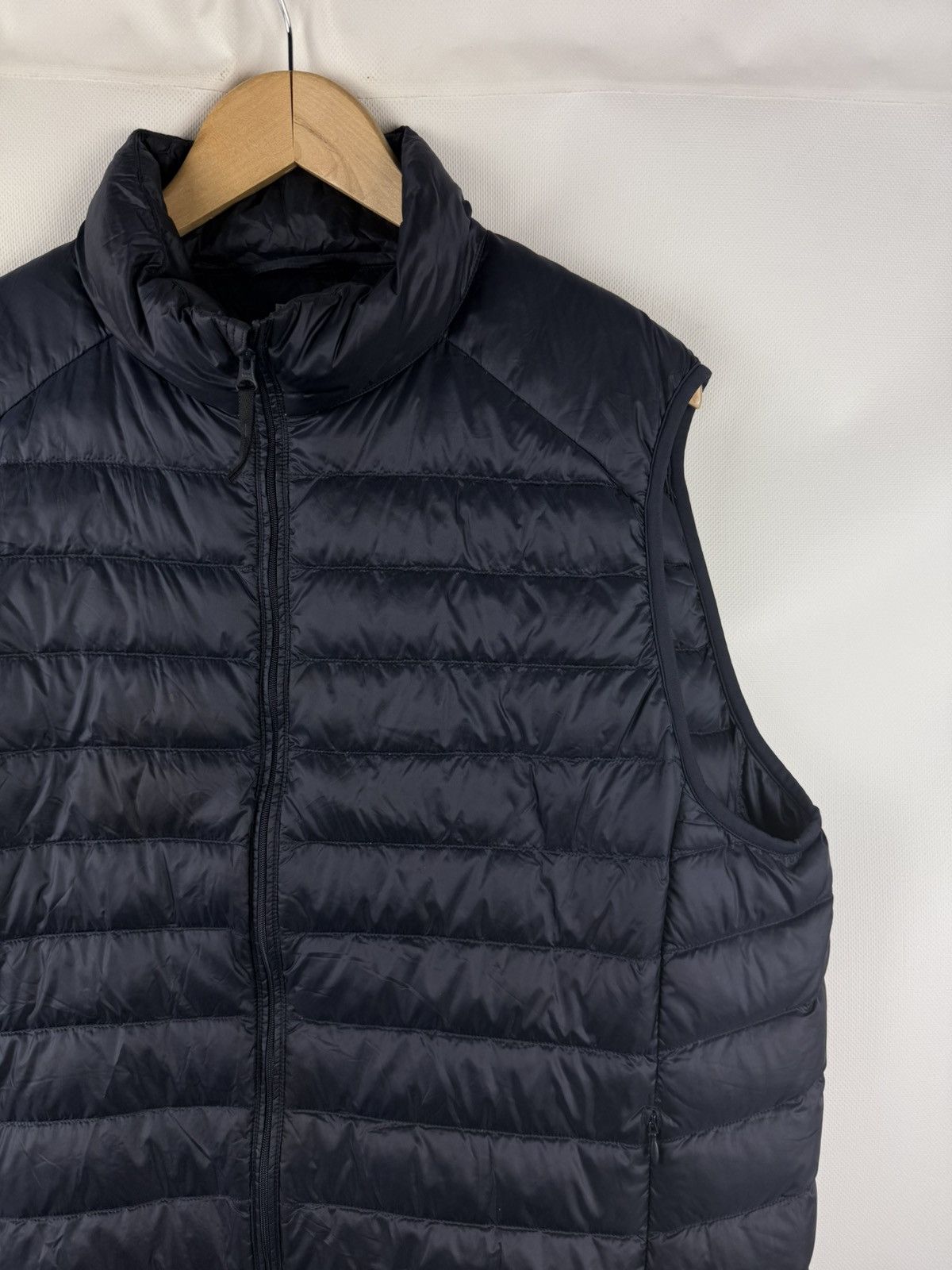 Uniqlo Uniqlo Men’s Micro Yarn Down Sleeveless Vest Jacket Size XL Size US XL / EU 56 / 4 - 5 Thumbnail