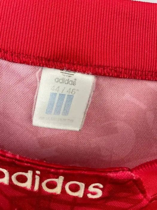 Adidas Adidas vintage T-shirt monogram big neck size M oversize Size US M / EU 48-50 / 2 - 5 Thumbnail