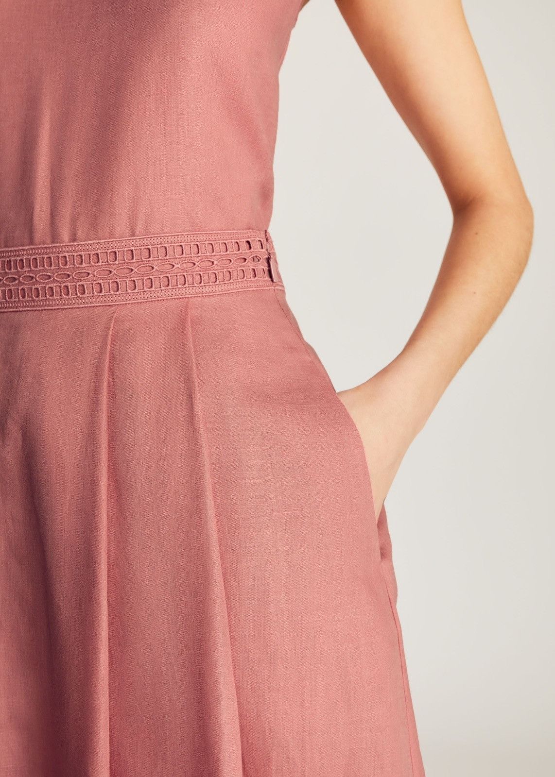 Loro Piana o1srvl11e0824 Zaira Sunny Midi Skirt in Dark Pink Size 28" / US 6 / IT 42 - 5 Thumbnail