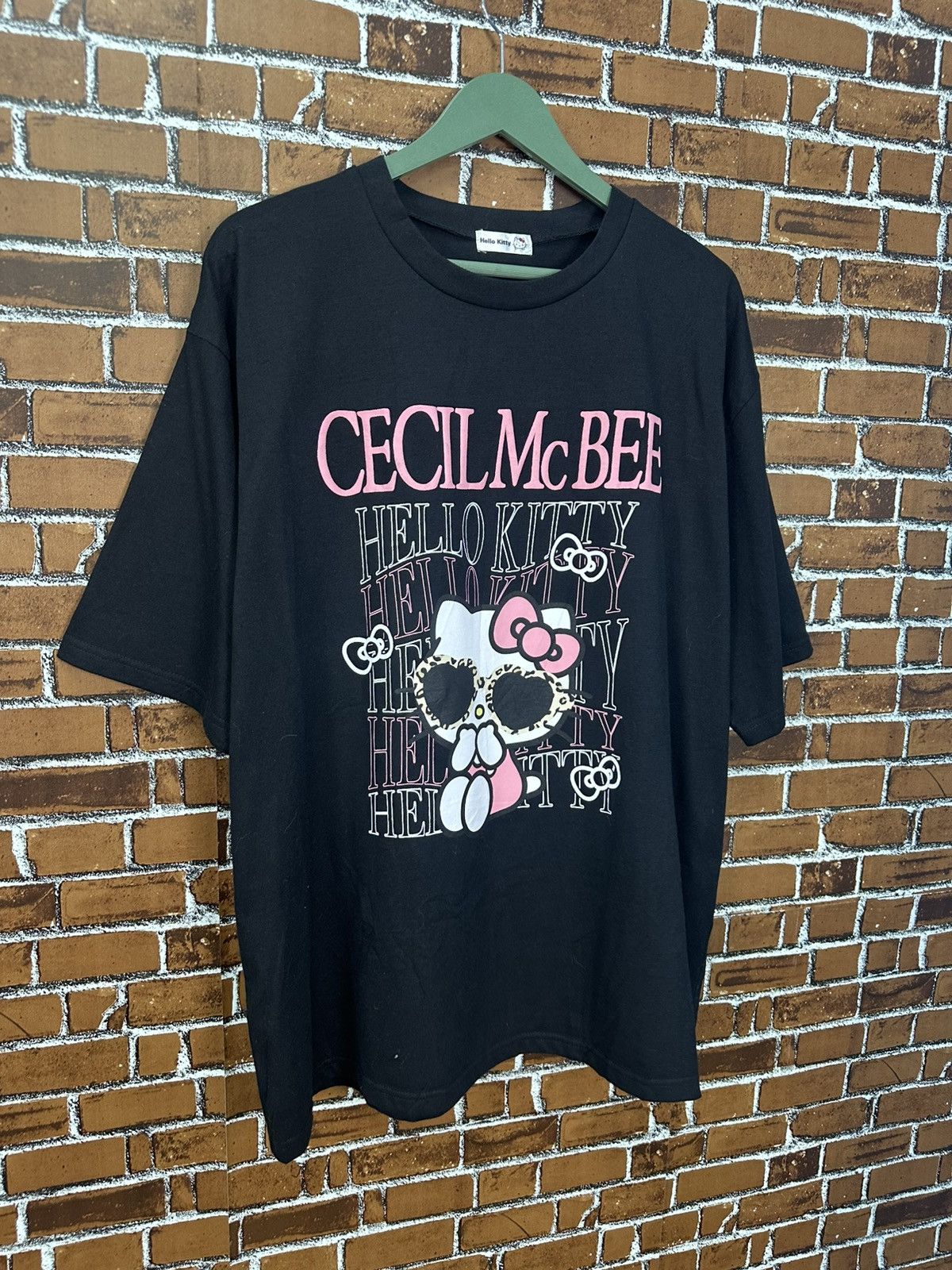 Anime Hello Kitty X Cecil Mc Bee Sanrio XXL Tshirt A1000 Size US XXL / EU 58 / 5 - 3 Thumbnail