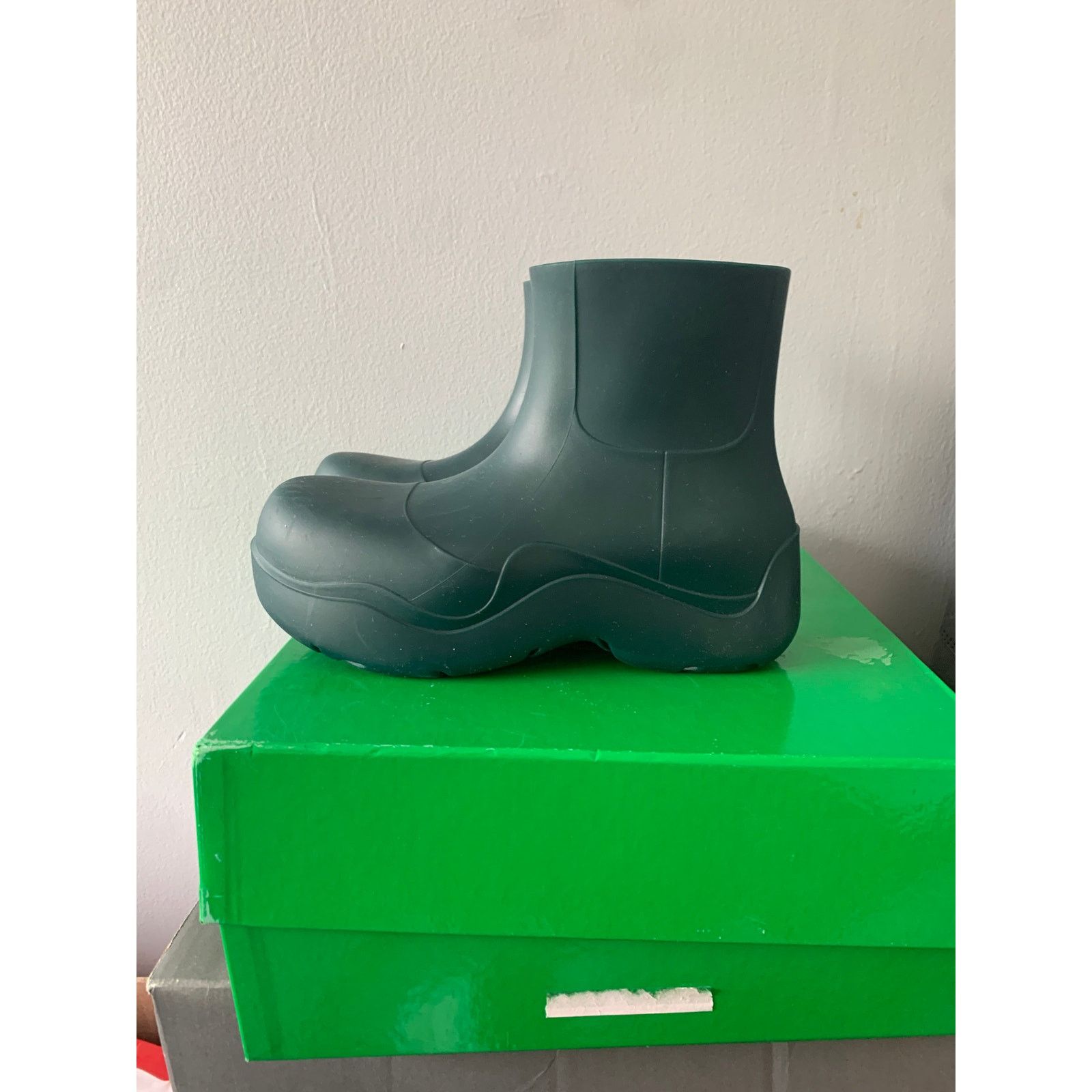 Bottega Veneta Bottega Veneta Rubber Rain Boots Size 36 / Men's 6 BRAND NEW Size US 6 / EU 39 - 1 Thumbnail