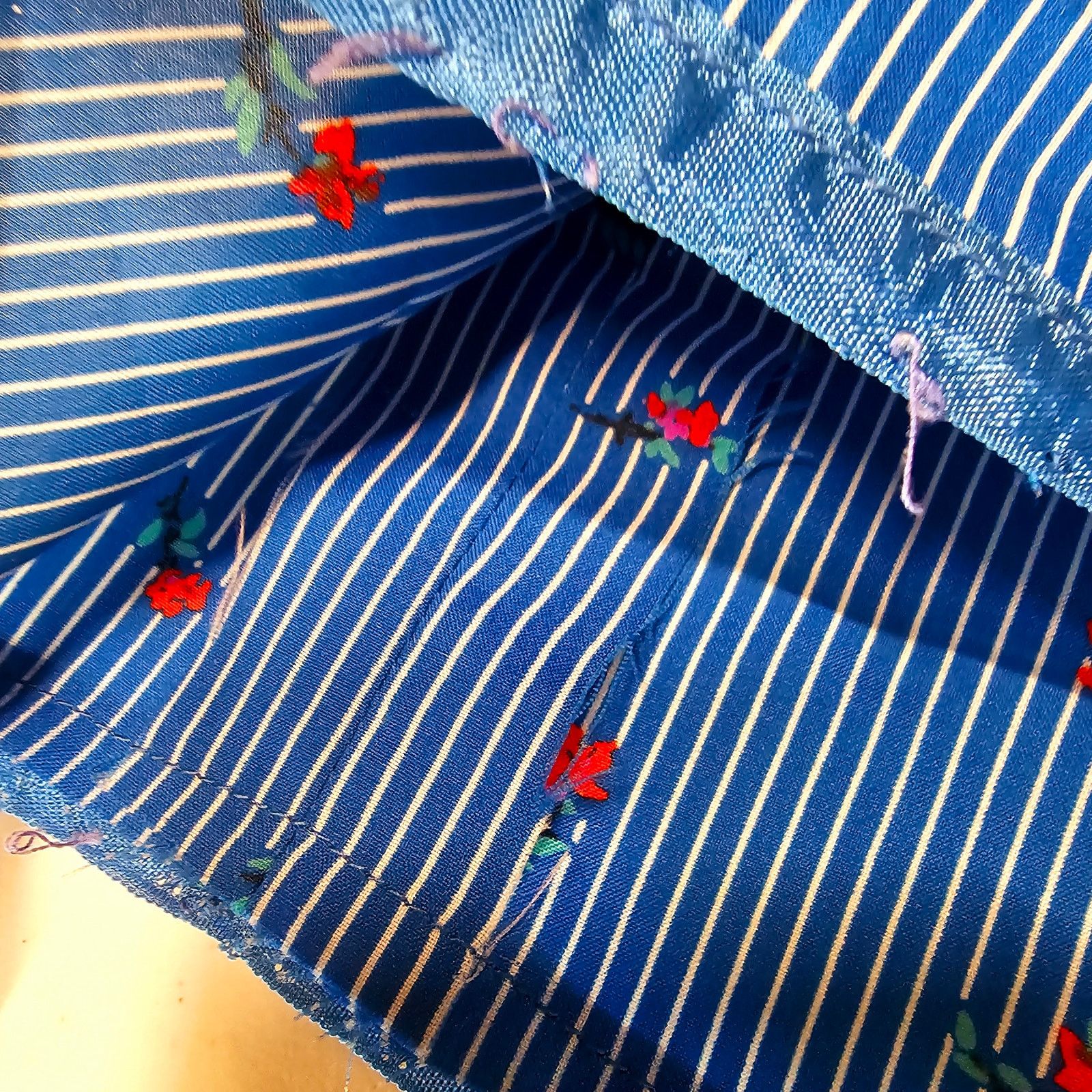 Vintage vtg 70's Jamison Boutique Blue Pinstriped Red floral Dress M Size M / US 6-8 / IT 42-44 - 7 Thumbnail