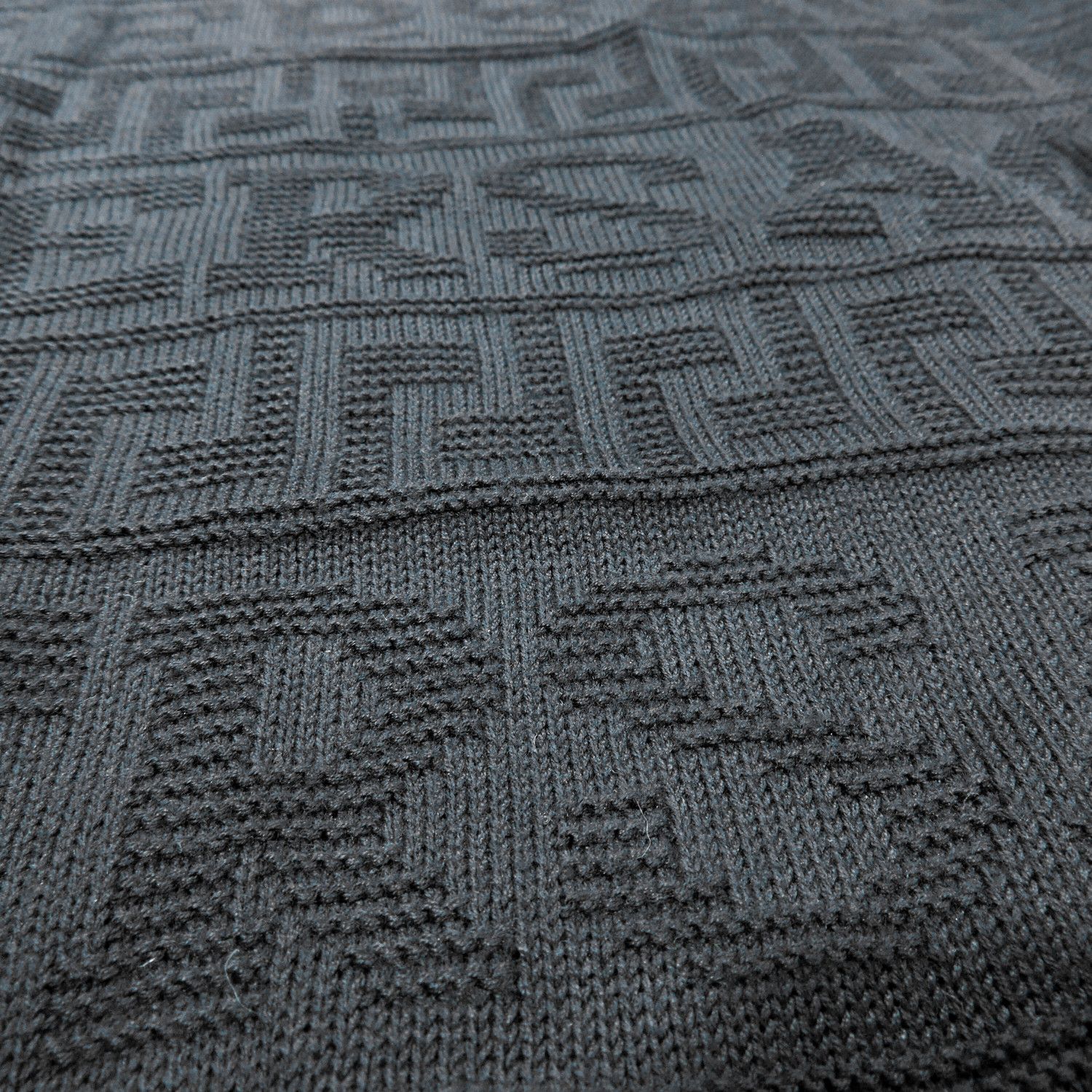Versace BIG SPELL LOGO MONOGRAM LONG-SLEEVED KNIT SWEATER Size US M / EU 48-50 / 2 - 13 Thumbnail