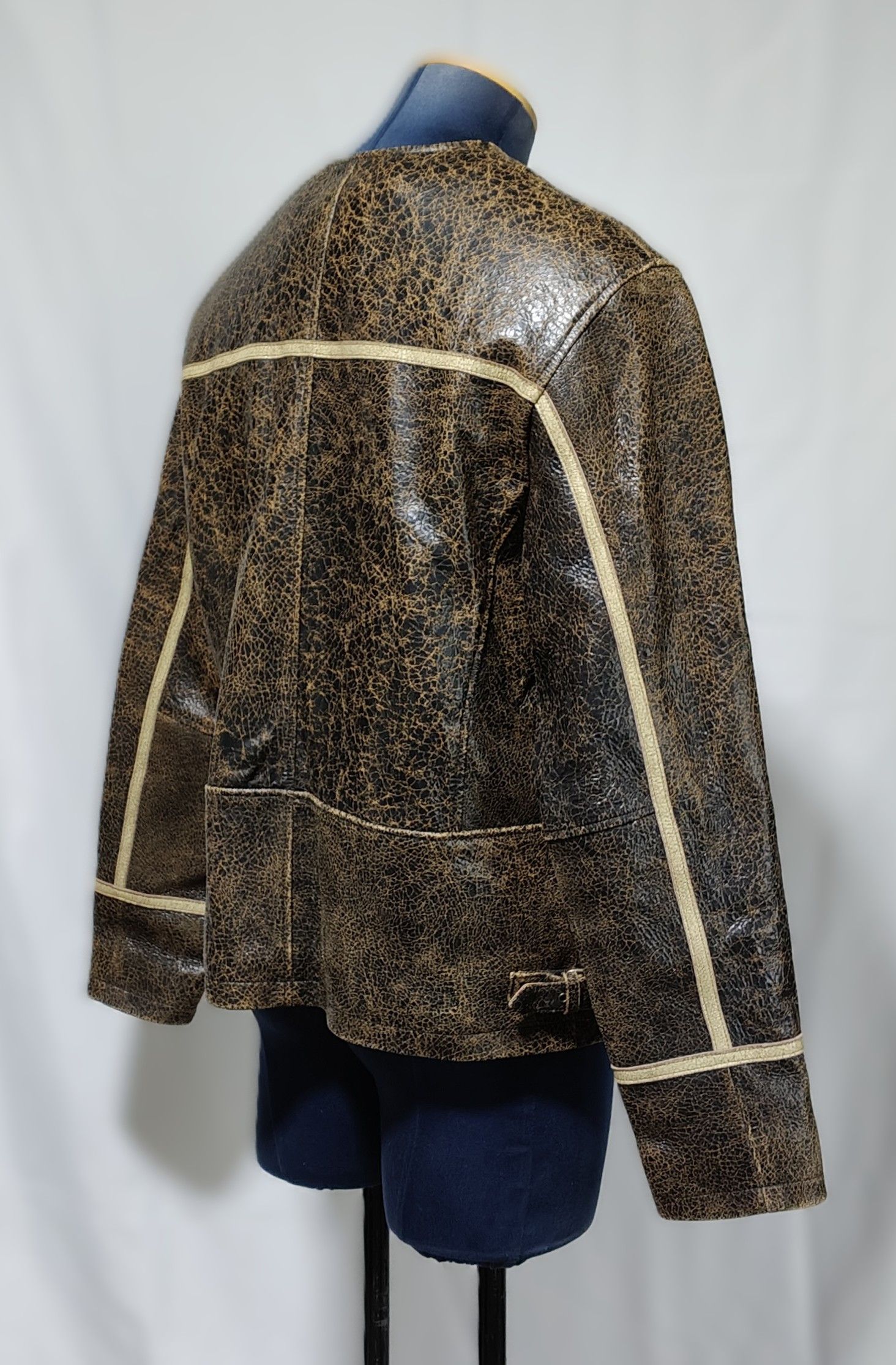 Guess Veste Guess USA en cuir craquelé Neuve avec étiquette Size US L / EU 52-54 / 3 - 4 Thumbnail
