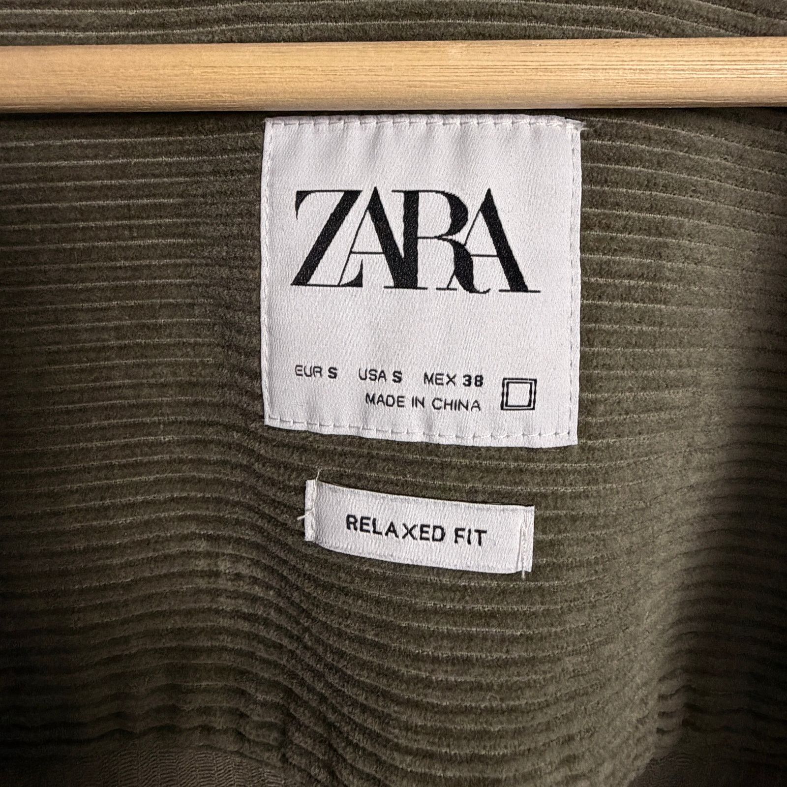 Zara Zara Corduroy Men's Button-Up L/S Shirt Shacket Green Small Size US S / EU 44-46 / 1 - 3 Thumbnail