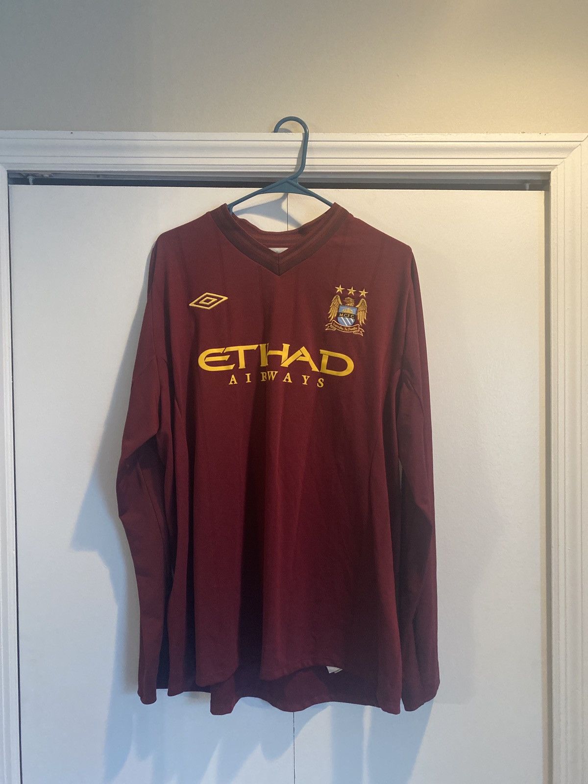 Image of Soccer Jersey x Umbro 2012-2013 Manchester City Red Long Sleeve Away Jersey, Men's (Size XL)