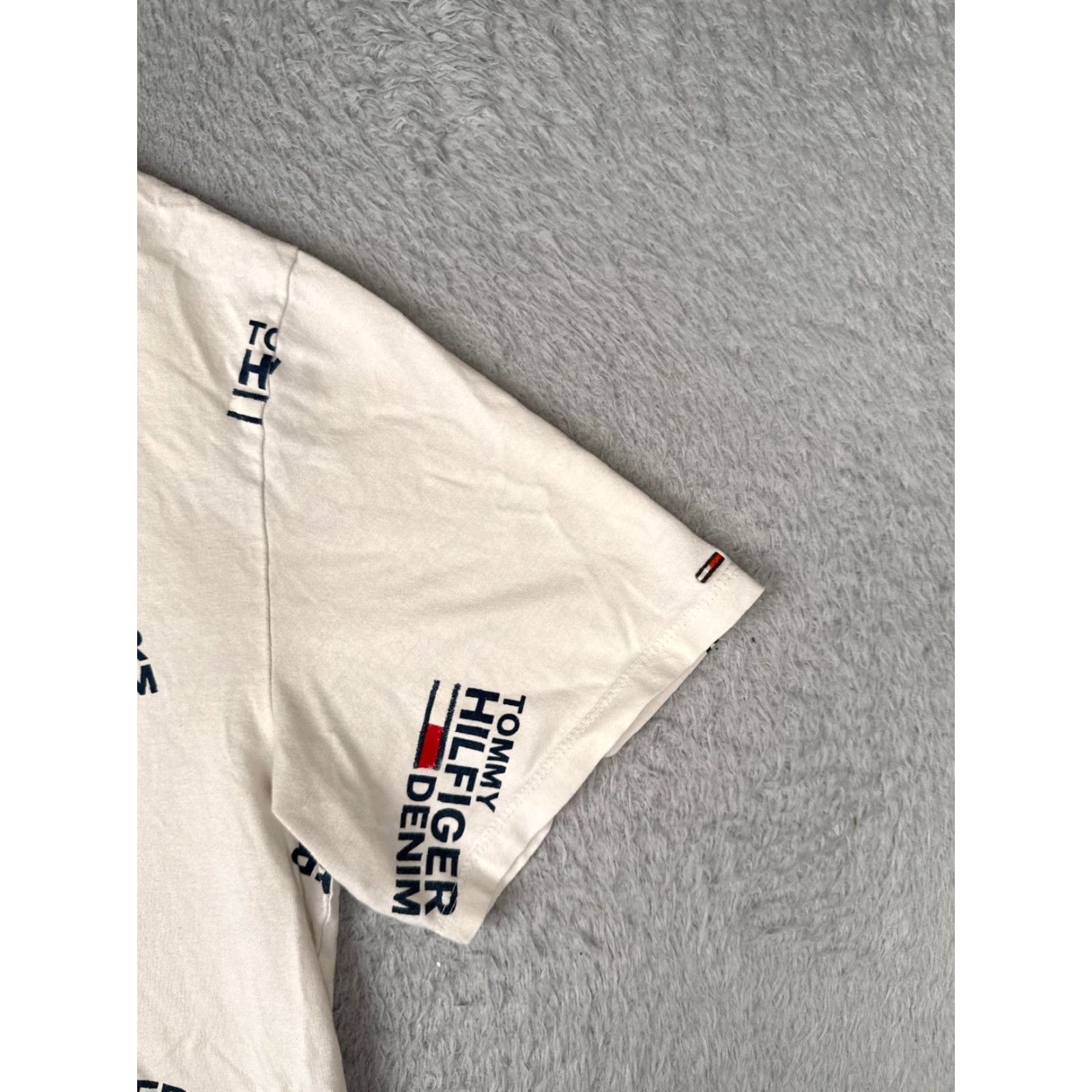 Tommy Hilfiger Tommy Hilfiger Shirt Adult Medium White Oversized Cotton Logo AOP Crew READ Shirt Mens Size US M / EU 48-50 / 2 - 2 Thumbnail