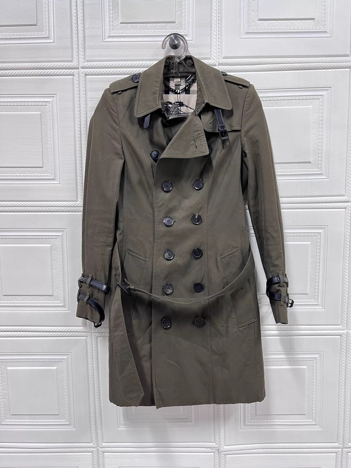 Burberry Burberry Olive Green Double-breasted Trench 32 Mint Size XXS / US 00 / IT 34 - 1 Thumbnail