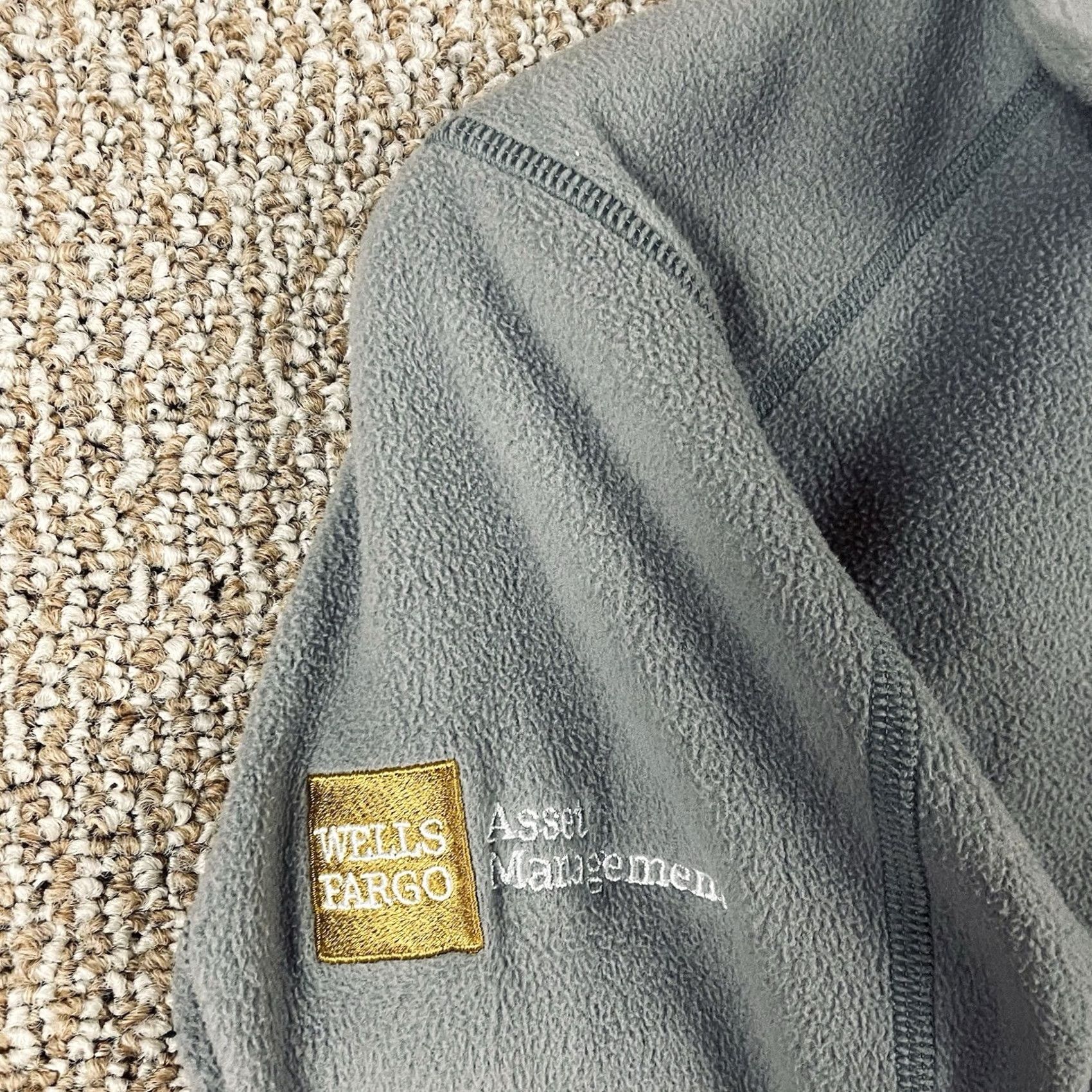 Patagonia Patagonia Micro D Pullover 1/4 Zip Grey Small Womens Sweater B1 Feather Wells Fargo Size S / US 4 / IT 40 - 4 Thumbnail