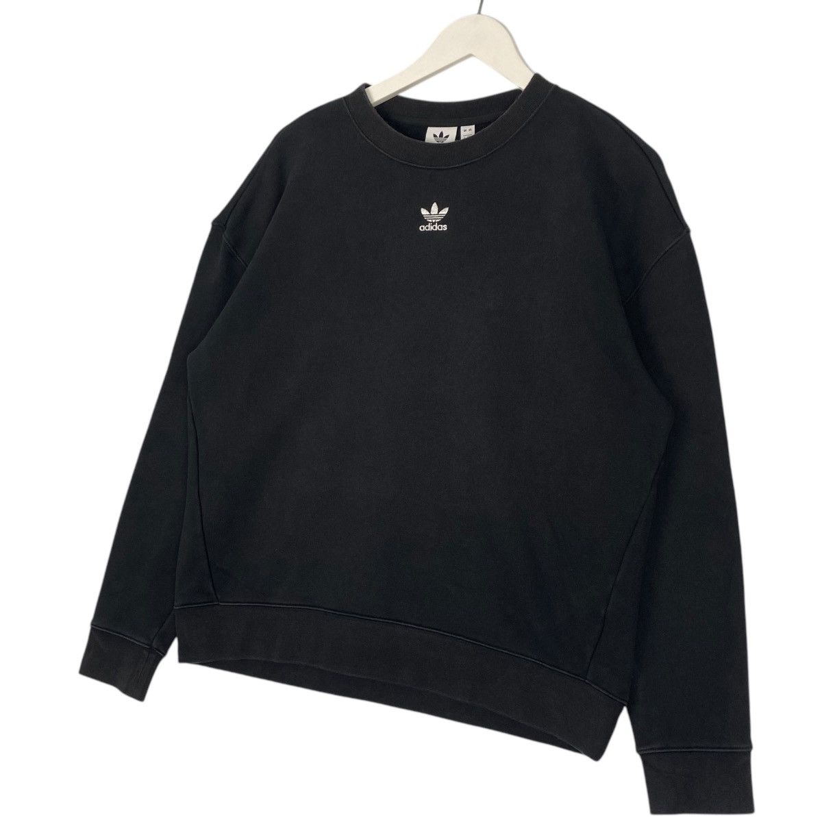 Adidas × Vintage Vintage Adidas Embroidery Crewneck Sweatshirt Black Size M Size US M / EU 48-50 / 2 - 2 Thumbnail