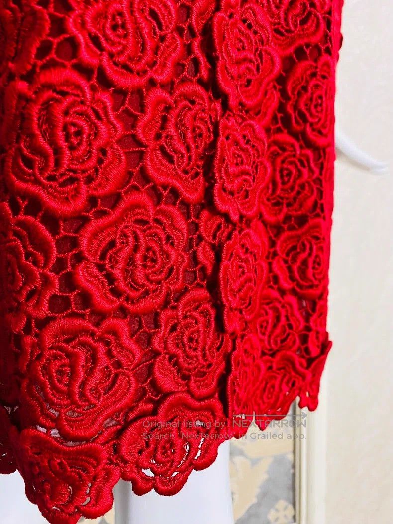 Valentino Valentino Red three-dimensional crocheted rose dress Size S / US 4 / IT 40 - 6 Thumbnail