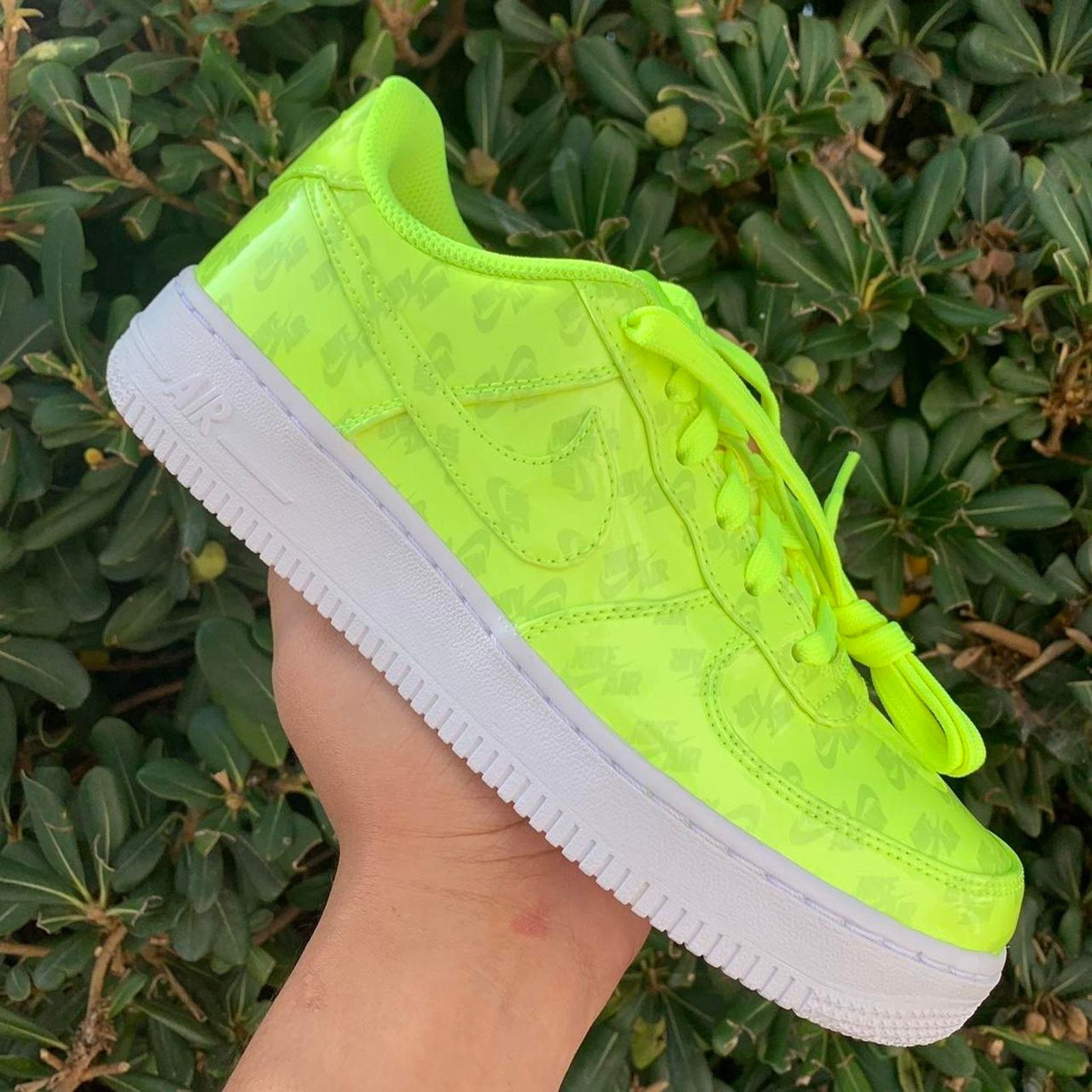 Nike Nike Air Force 1 Low “Volt" 8W Size US 8 / IT 38 - 1 Thumbnail