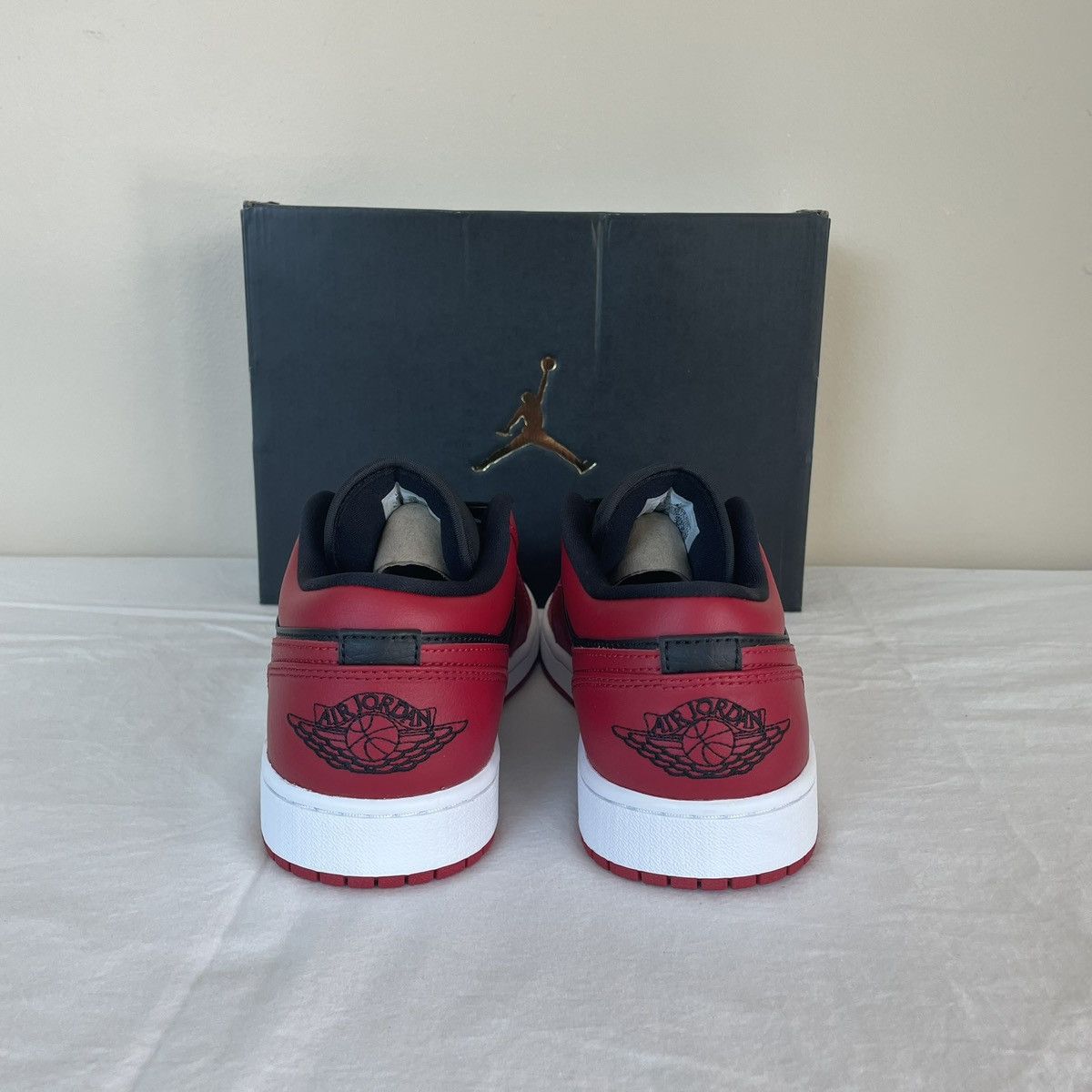 Jordan Brand × Nike Nike Air Jordan 1 Low Reverse Bred Mens Size 8.5 553558-606 Size US 8.5 / EU 41-42 - 6 Thumbnail