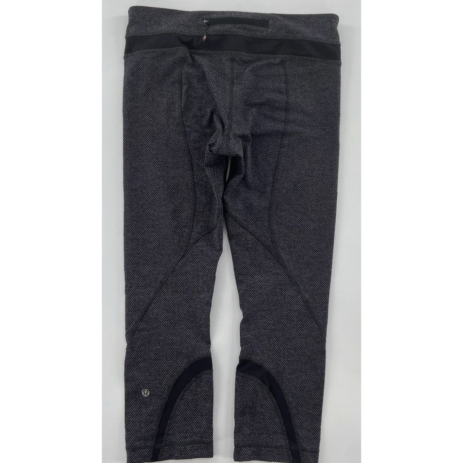 Lululemon Lululemon Women's Crop Leggings Size 8 Gray Activewear Yoga Running & Jogging Athleisure Size 30" / US 8 / IT 44 - 2 Thumbnail