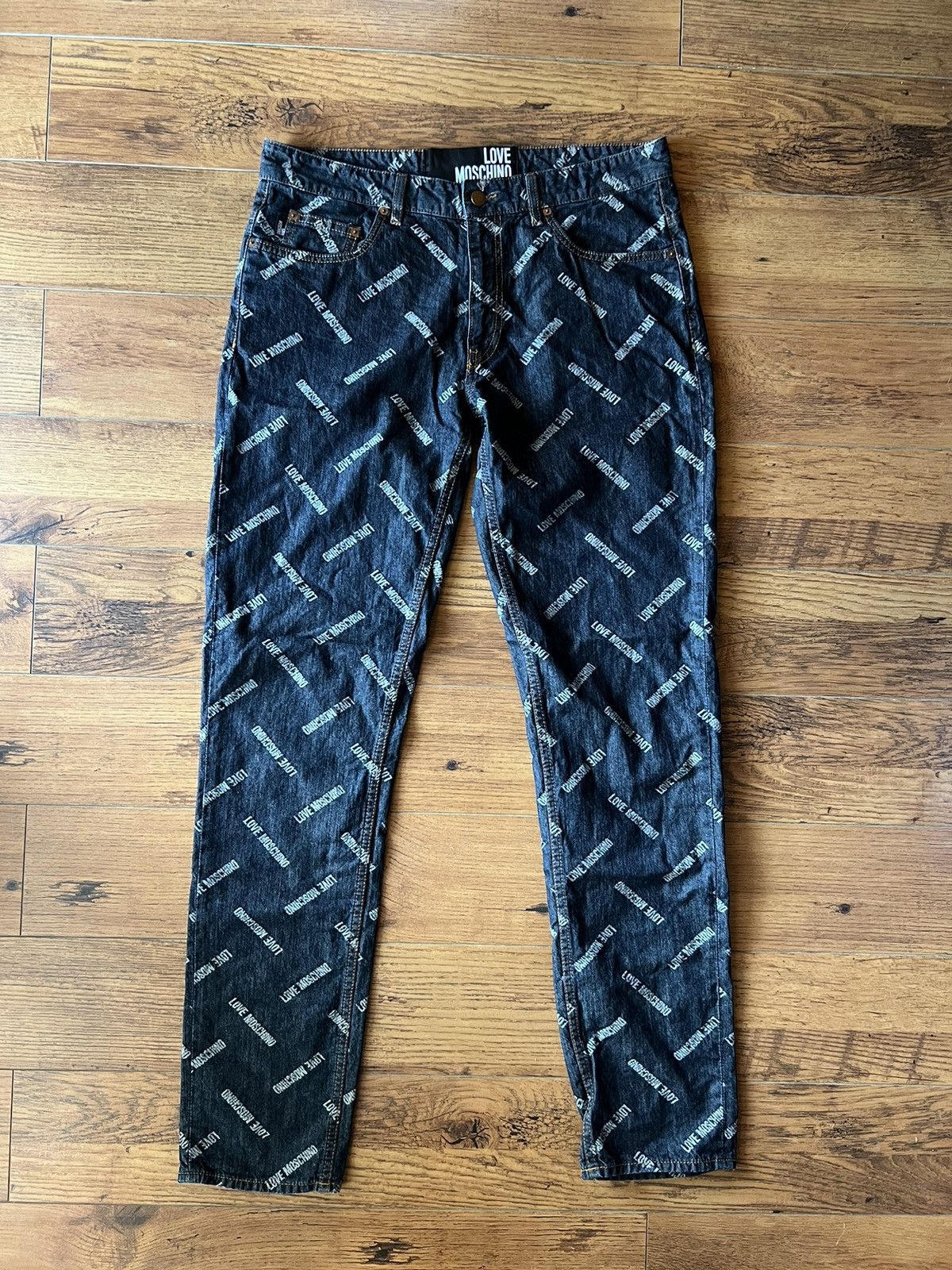 moschino jeans