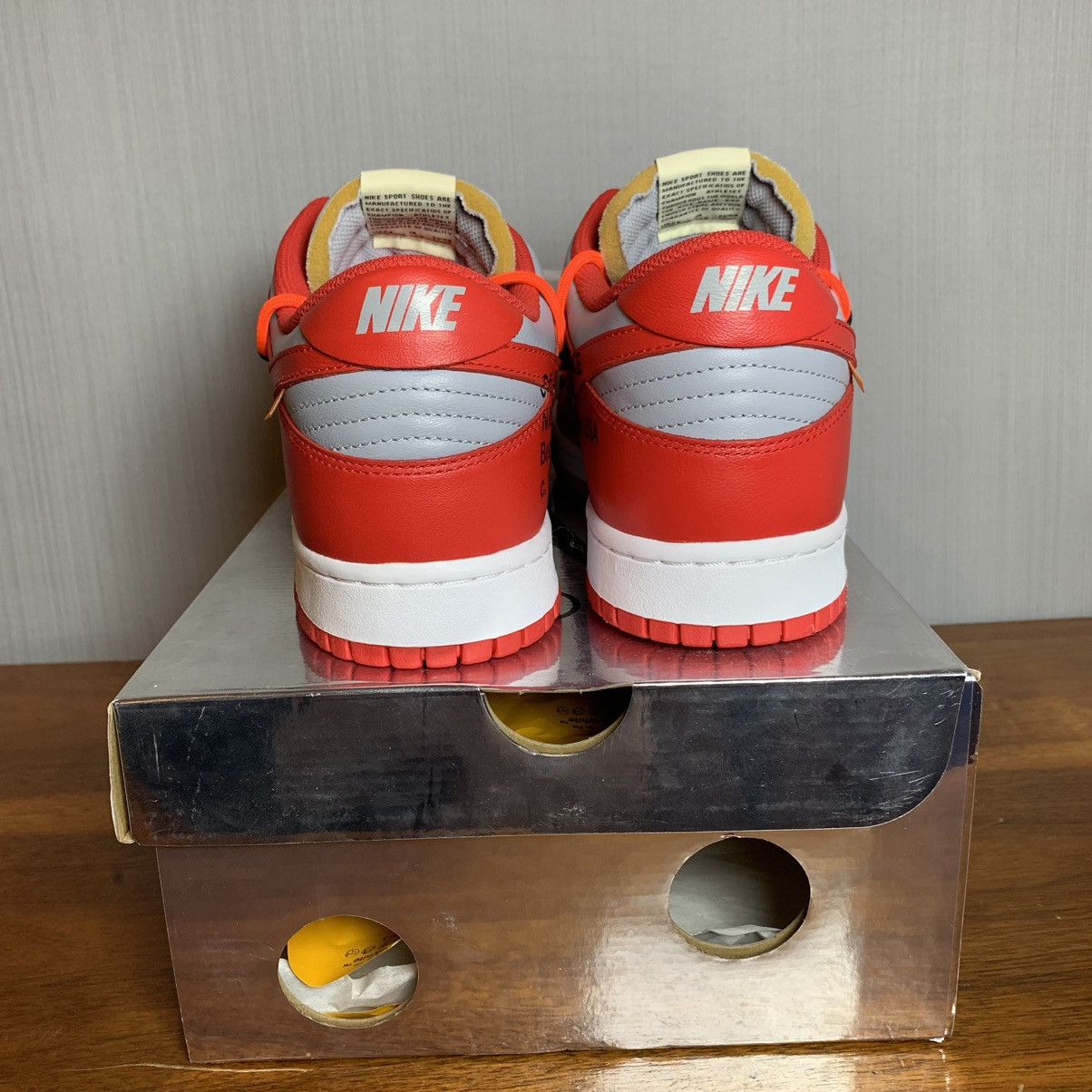 Nike × Off-White × Virgil Abloh Off-White Nike Dunk Low University Red Size US 12 / EU 45 - 9 Thumbnail