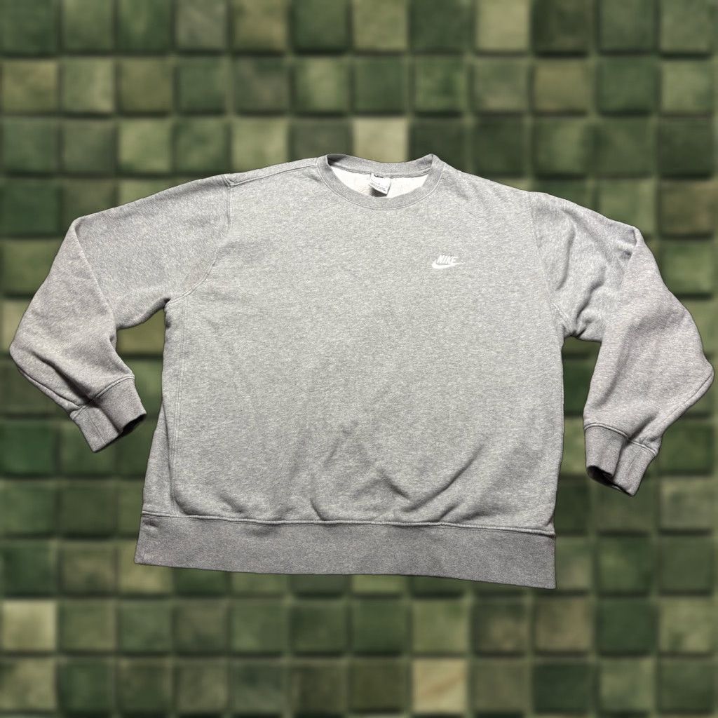 Nike Nike Sweatshirt Mens Large Gray Club Fleece Crewneck Pullover Minimalist Size US L / EU 52-54 / 3 - 1 Thumbnail