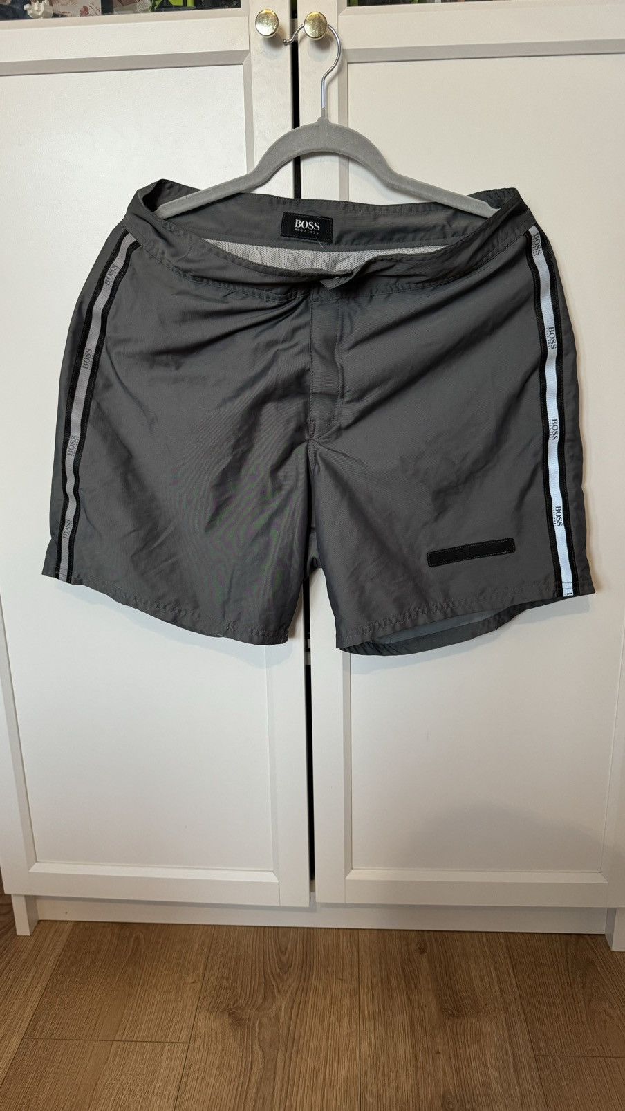 Hugo Boss Hugo Boss reflective 2 in 1 shorts reef Bermuda shorts Size US 34 / EU 50 - 1 Thumbnail