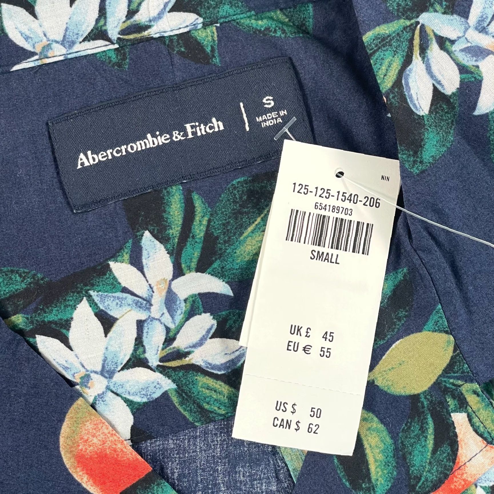 Abercrombie & Fitch Abercrombie & Fitch Hawaiian Camp Shirt Men Small Blue Multi Floral SS NWT 0 Size US S / EU 44-46 / 1 - 2 Thumbnail