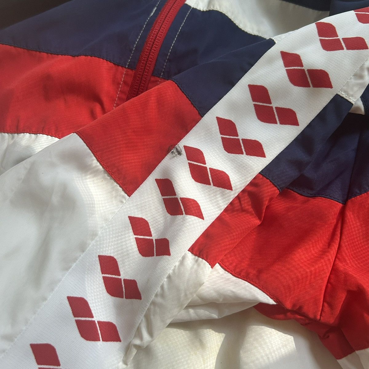 Vintage vintage arena training jacket Size US M / EU 48-50 / 2 - 5 Thumbnail