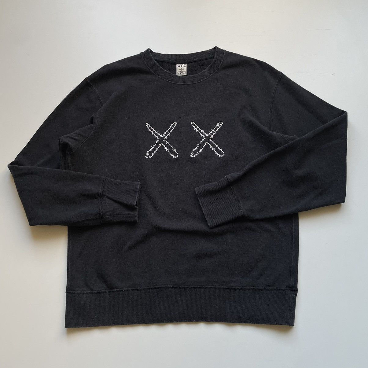 Image of Vintage Y2K Uniqlo Kaws Sesame Street Graphic Crewneck in Black, Men's (Size Small)