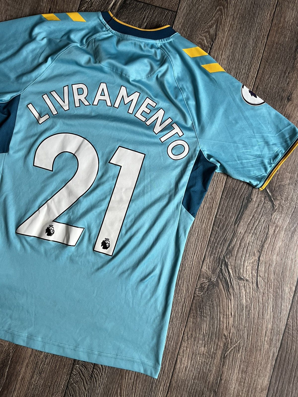 Hummel × Vintage HUMMEL Southampton 2022-2023 Away #21 Timo Livramento Shirt Size US S / EU 44-46 / 1 - 12 Thumbnail