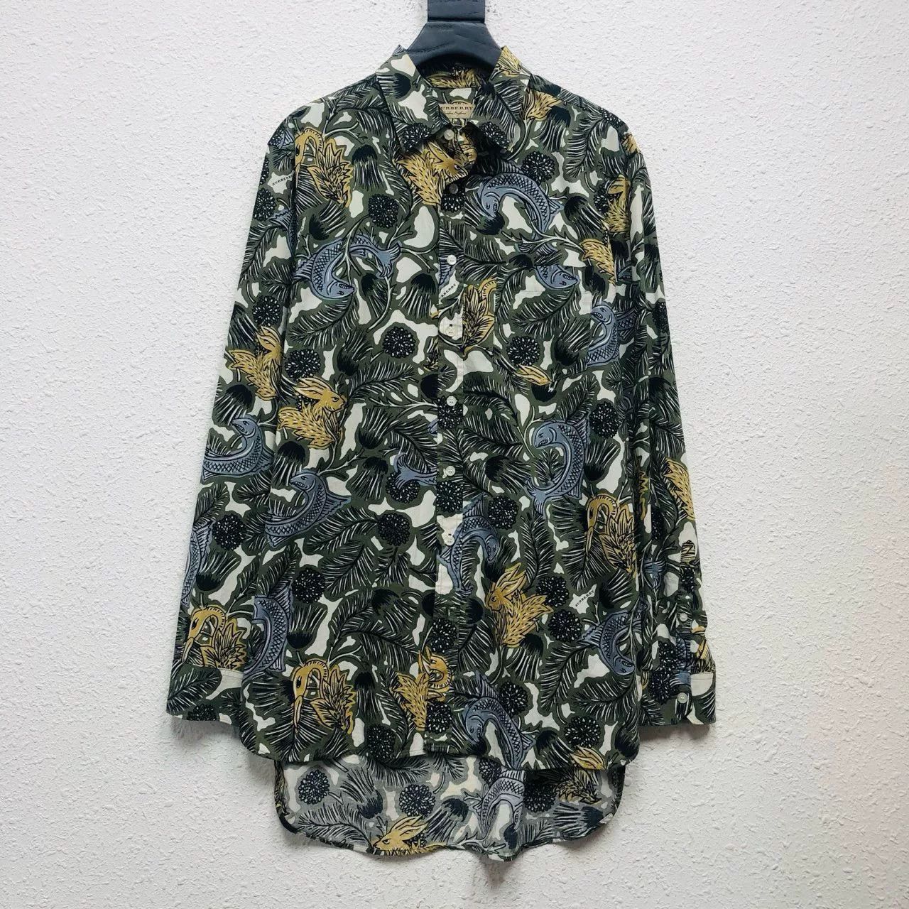 Burberry Burberry Graffiti Shirt DY7965 Size US L / EU 52-54 / 3 - 1 Thumbnail