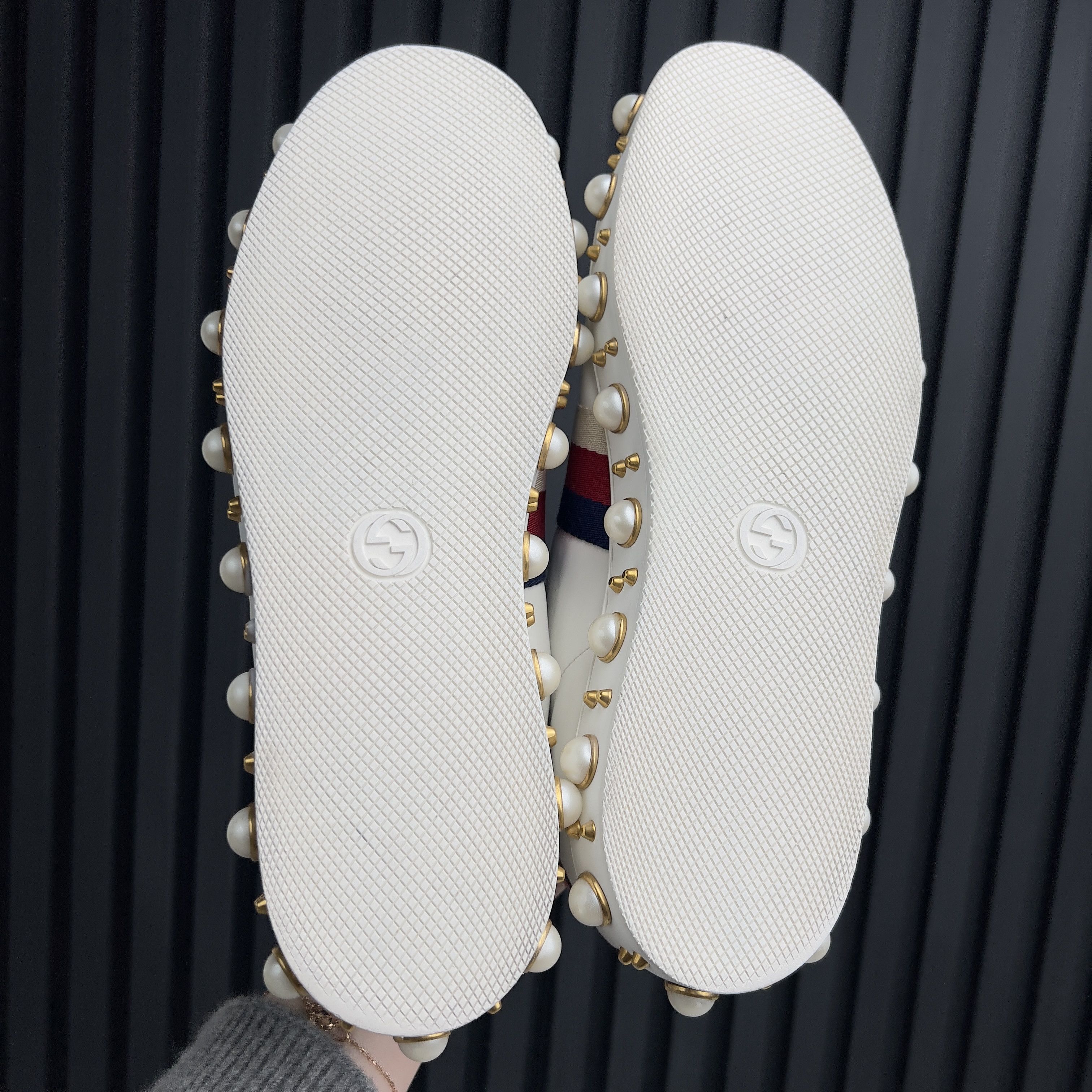 Gucci Gucci Ace Web Studded Sneakers Pearls Leather Size US 10.5 / IT 40.5 - 11 Thumbnail