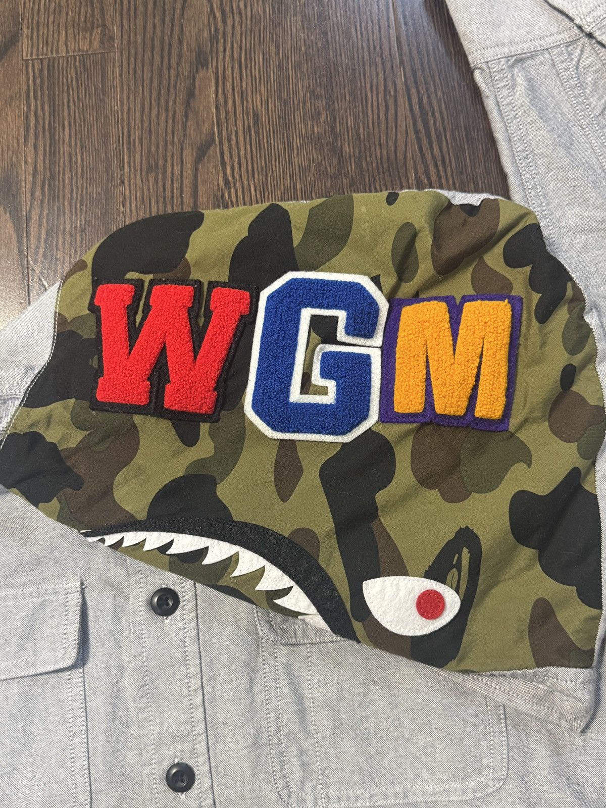 Bape Grey BAPE Shark Hooded Denim Shirt Size US L / EU 52-54 / 3 - 4 Thumbnail