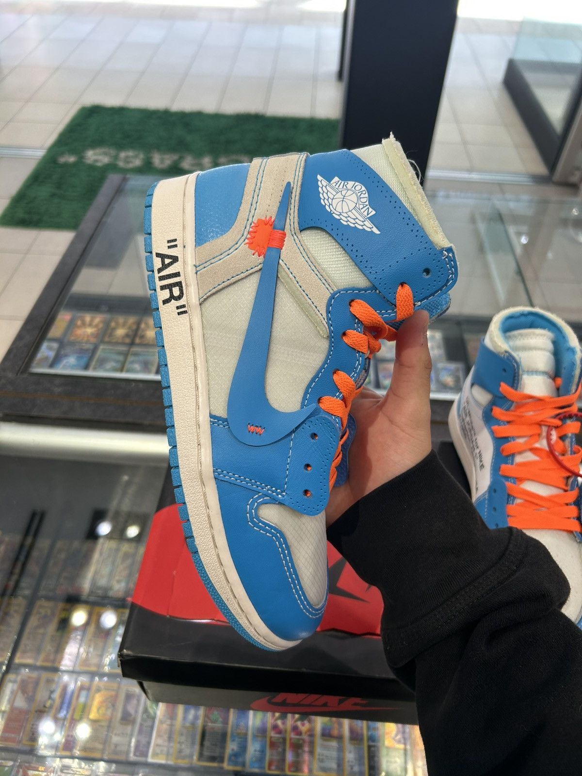 Jordan Brand × Off-White Jordan 1 Off-white UNC Size US 7.5 / EU 40-41 - 7 Thumbnail
