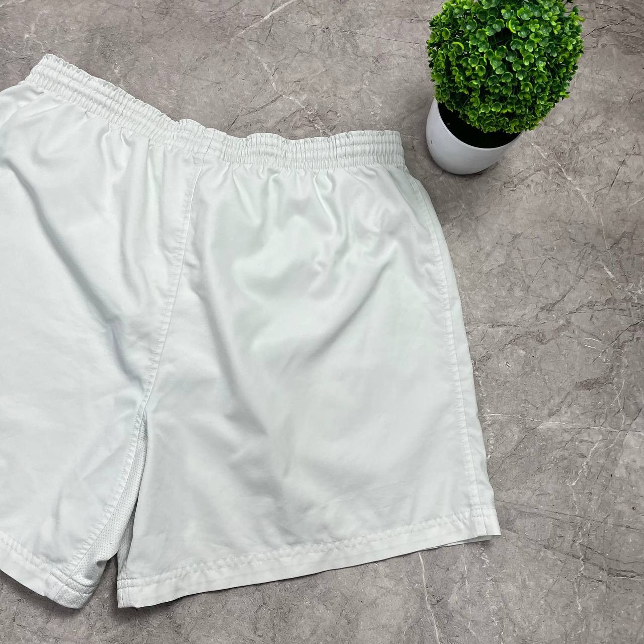 Nike Vintage 90s Nike White Mini Logo Mens Shorts Size L Size US 33 - 3 Thumbnail