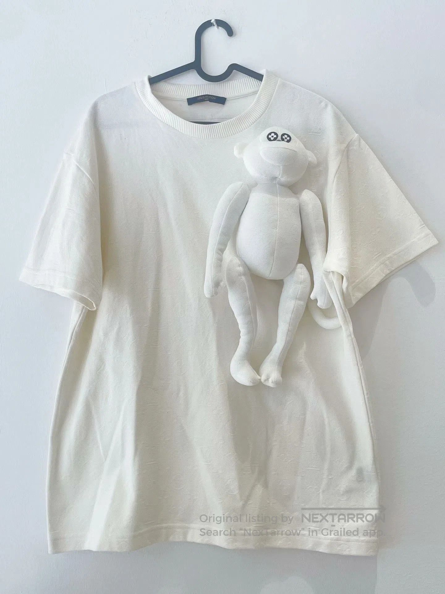 Louis Vuitton LV White Logo T-Shirt with Monkey Doll. Size US M / EU 48-50 / 2 - 1 Thumbnail