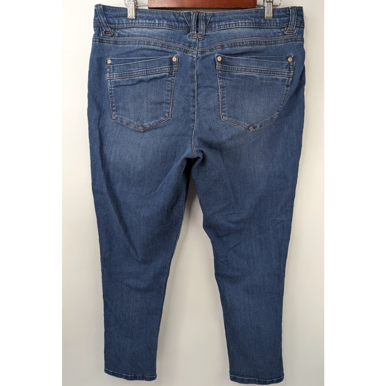 Vintage DEMOCRACY Jeans Women's Size 14 Blue Skinny Mid Rise 5-Pocket Denim Assembly: Button, Zipper, Stretch, Machine Washable Womens Size 36" / US 14 / IT 50 - 4 Thumbnail