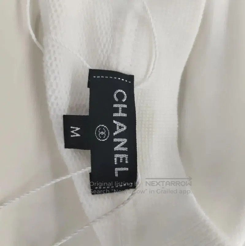 Chanel Chanel White Cotton T-Shirt with Gold Print . Size M / US 6-8 / IT 42-44 - 3 Thumbnail